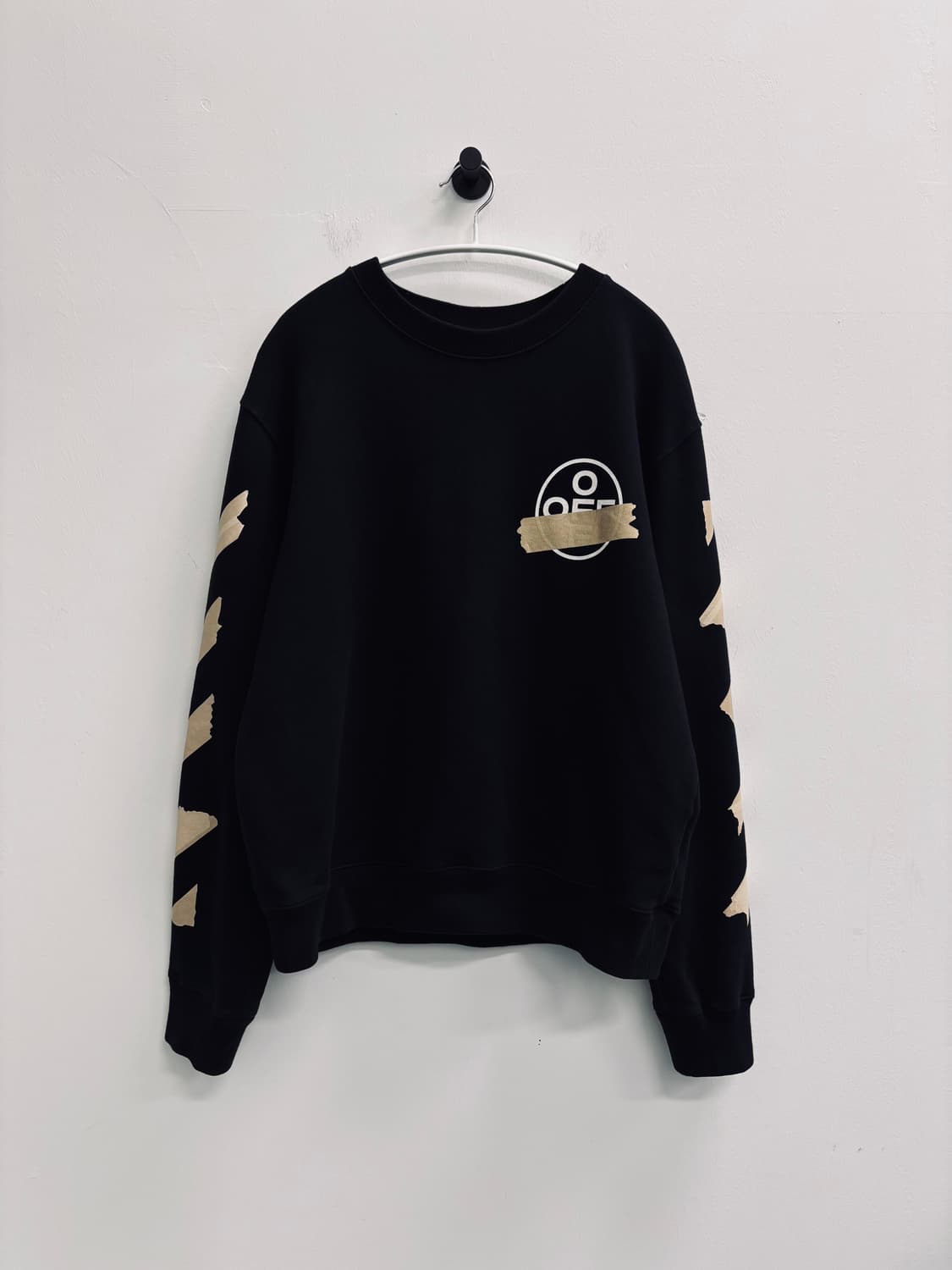 오프화이트(Off-White) 테이프 애로우 오버사이즈 맨투맨 상품이미지2