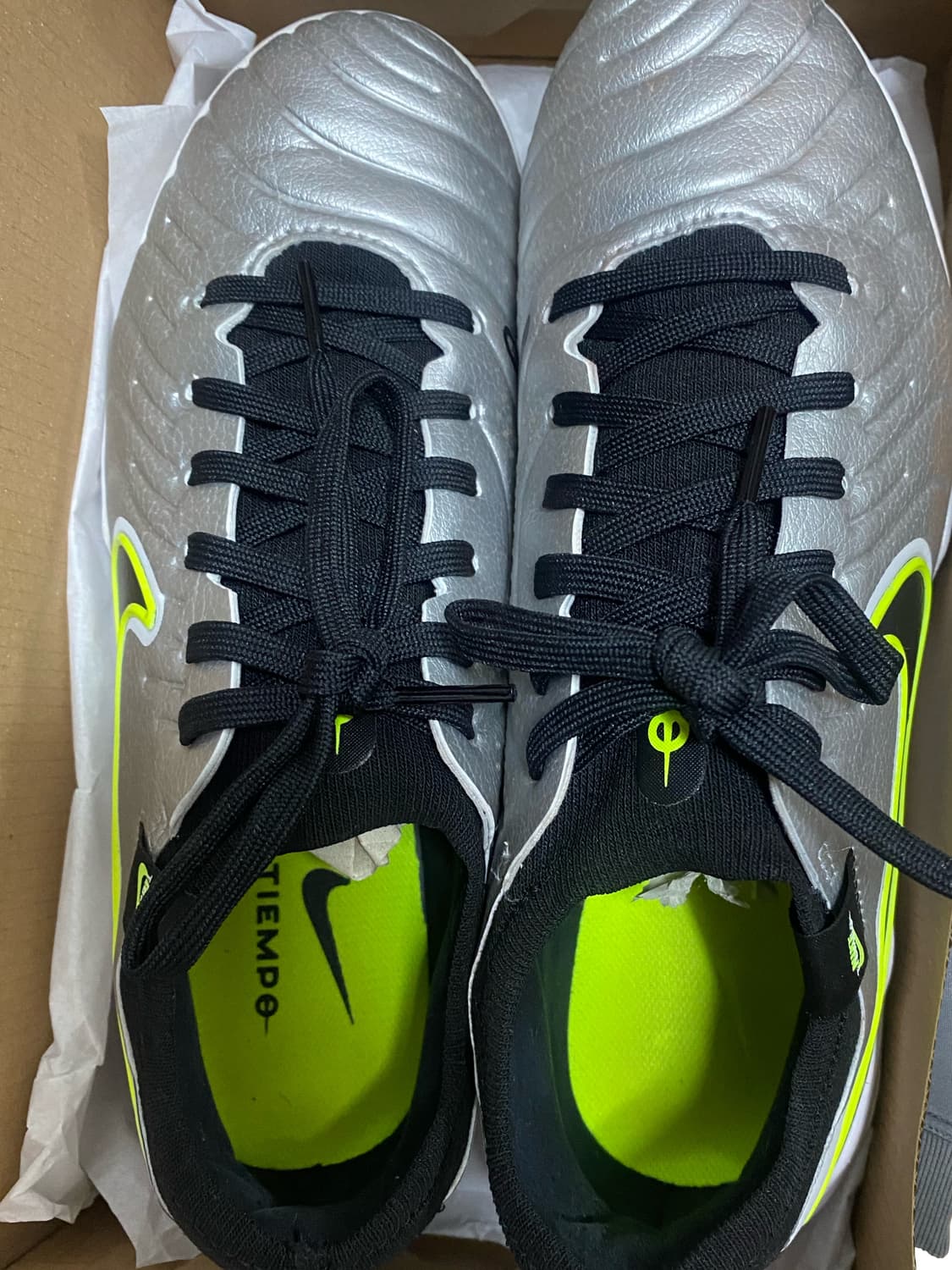 나이키 풋살화/축구화 레전드 10 프로 TF 상품이미지1