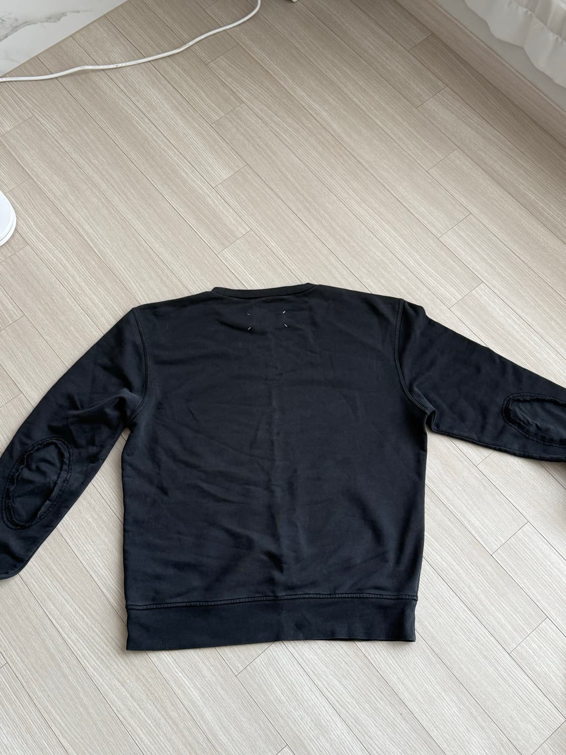 마르지엘라 엘보 패치 맨투맨[L] 상품이미지1