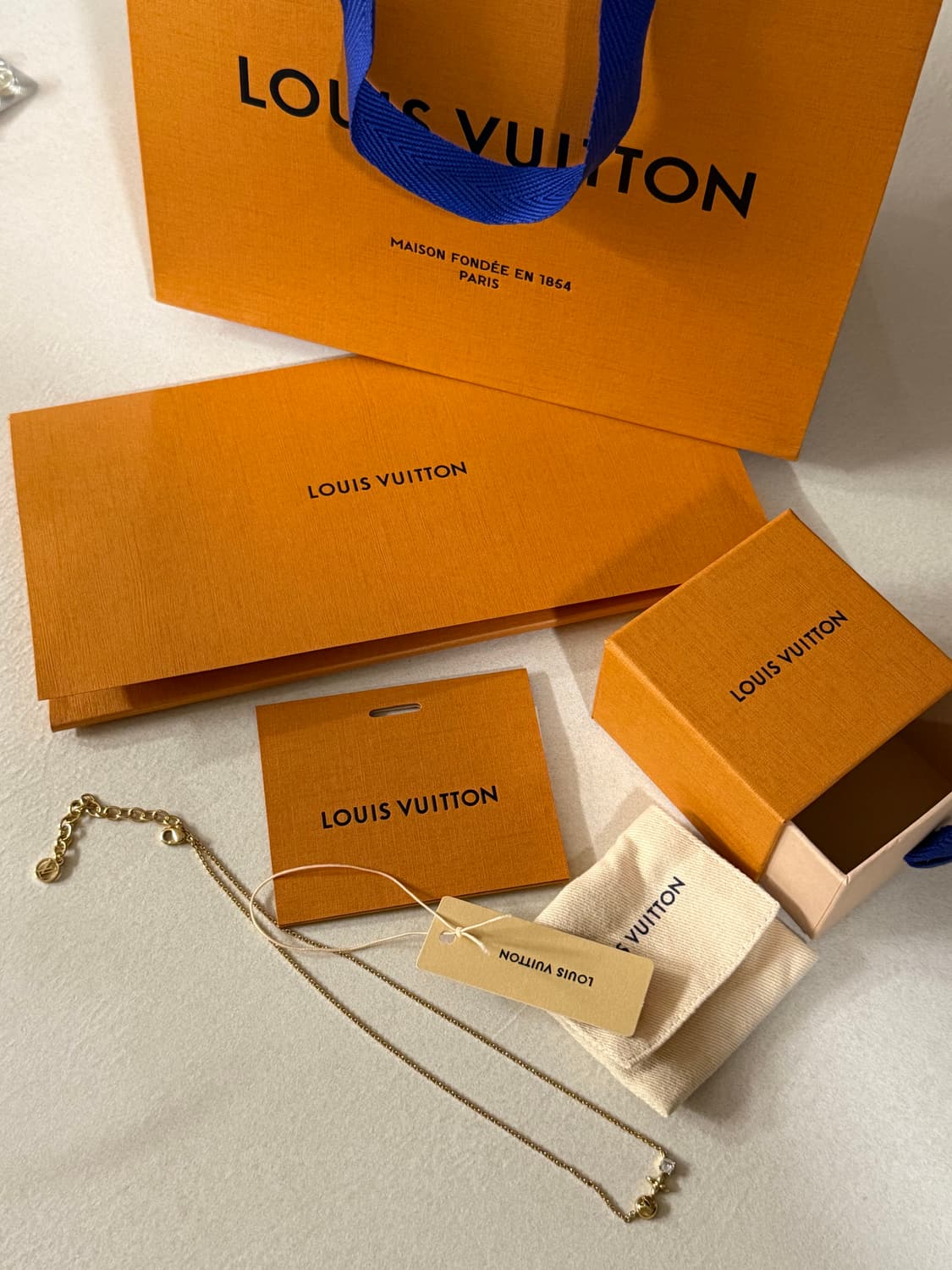 루이비통 목걸이(쁘띠드 루이) 상품이미지1
