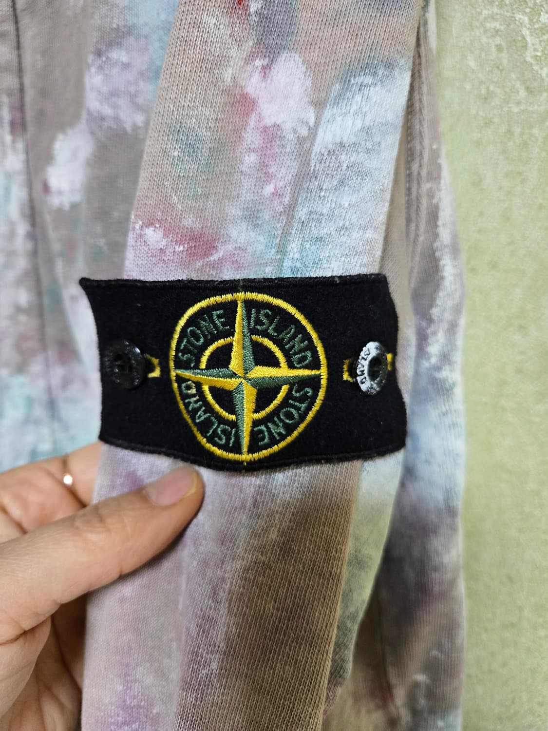 스톤아일랜드 컴퍼스 뱃지 아트 프린트 가디건 M 상품이미지3