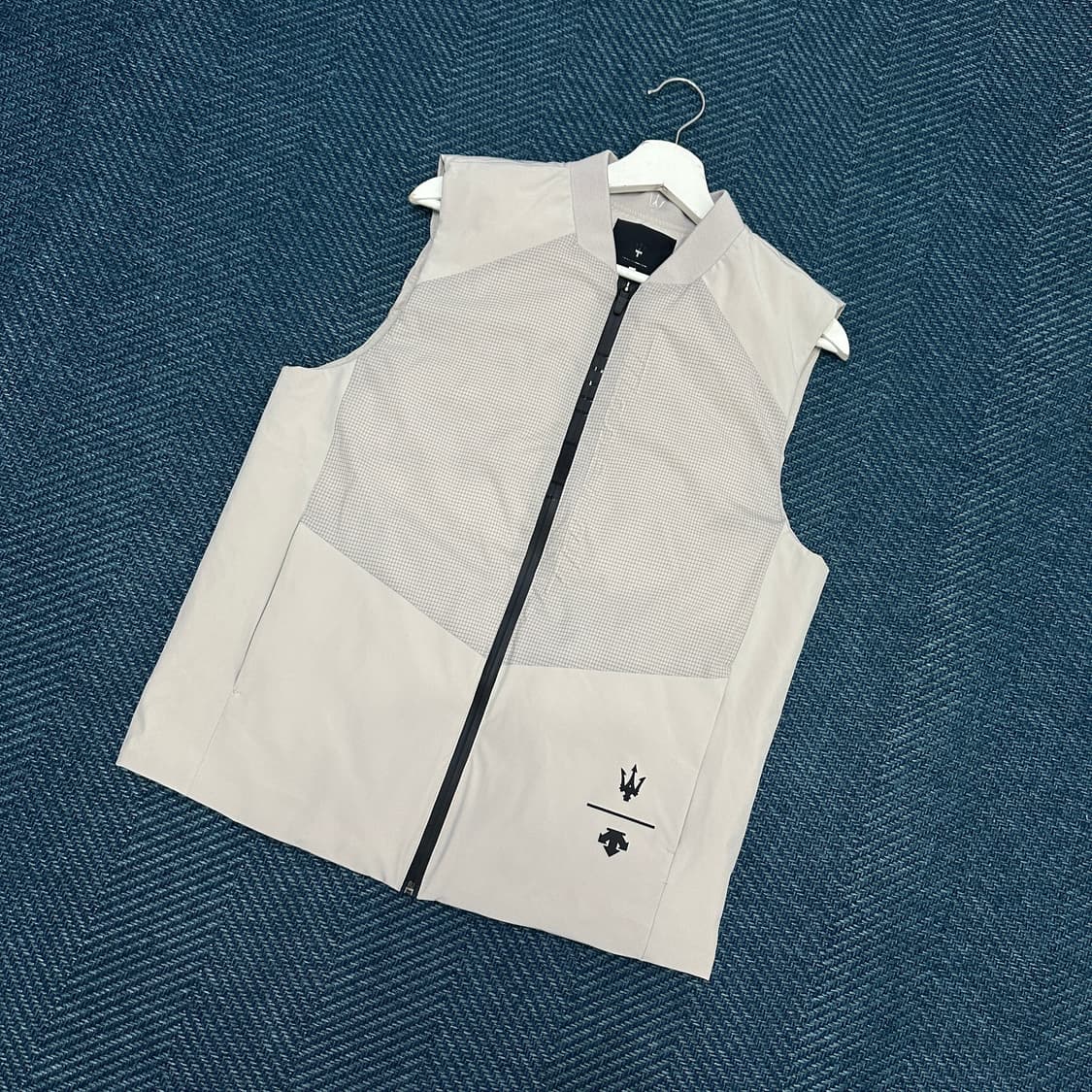 [95] 데상트 X 마세라티 패딩 조끼 상품이미지1