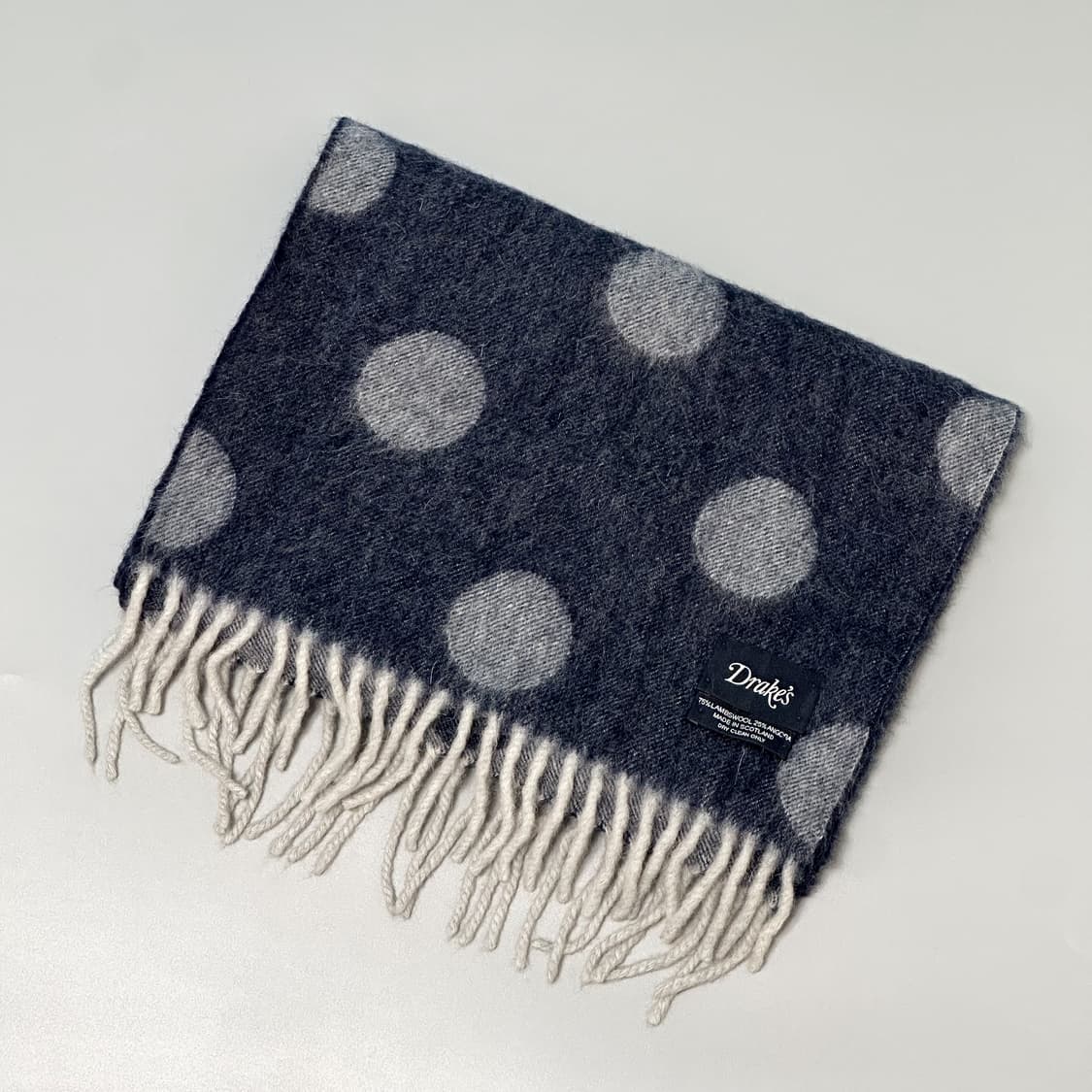 [Drakes] 드레익스 네이비&그레이 도트 머플러 상품이미지2