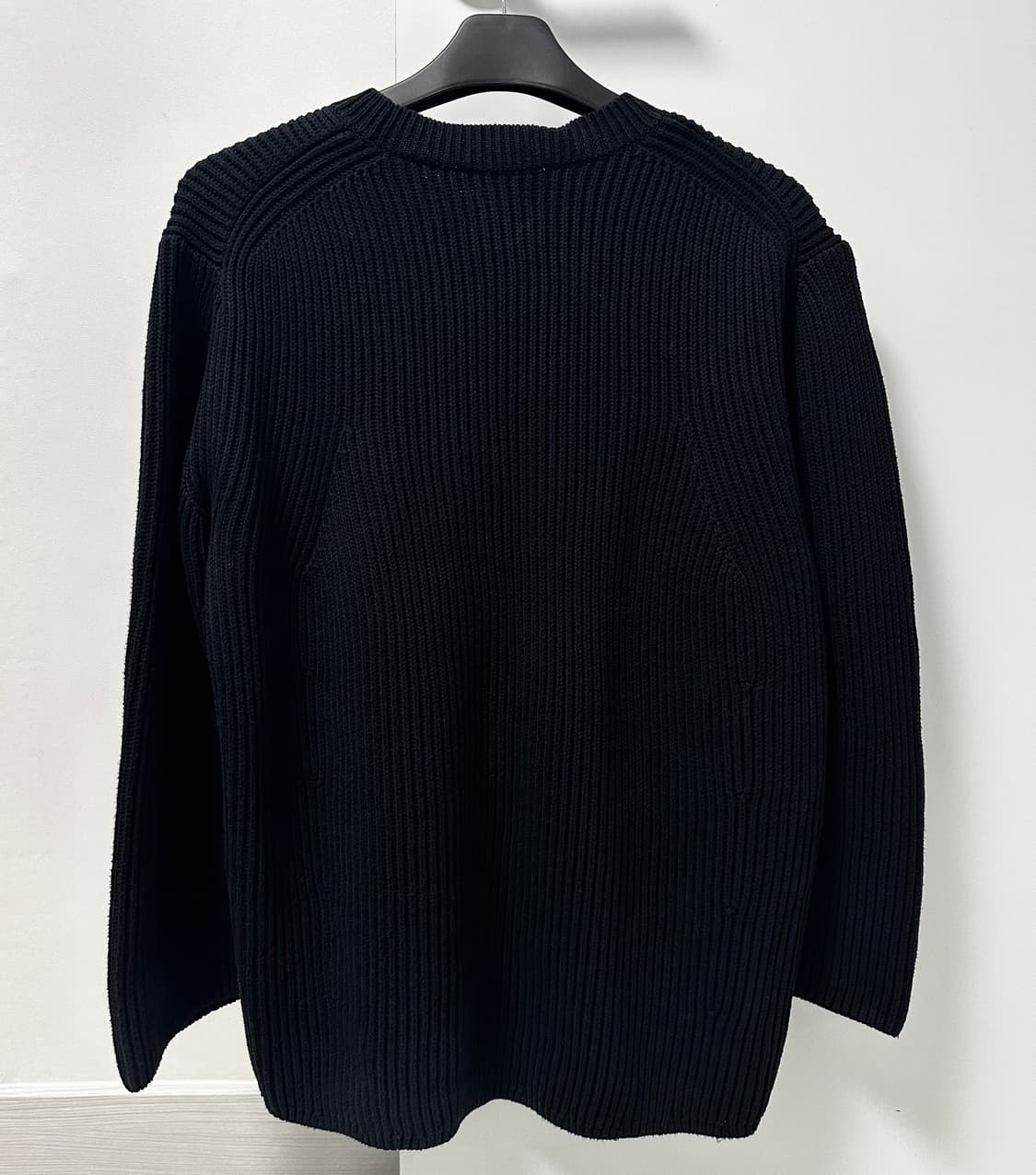 [코스] 여성 릴랙스 핏 블랙 니트 상품이미지5