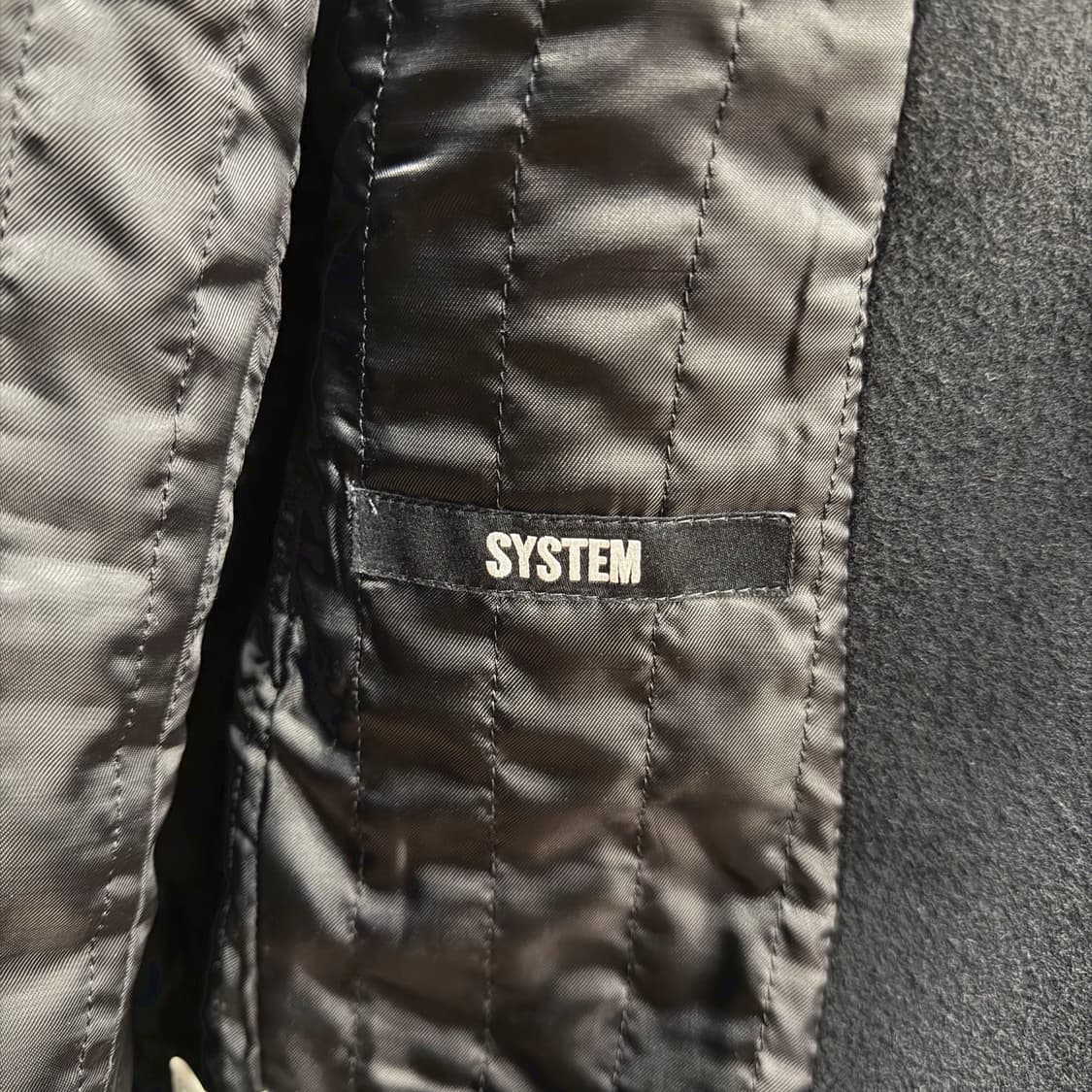 시스템 코트 와이드 라펠 언발란스 집업 소매 지퍼 디테일 레귤러핏 블랙 상품이미지6