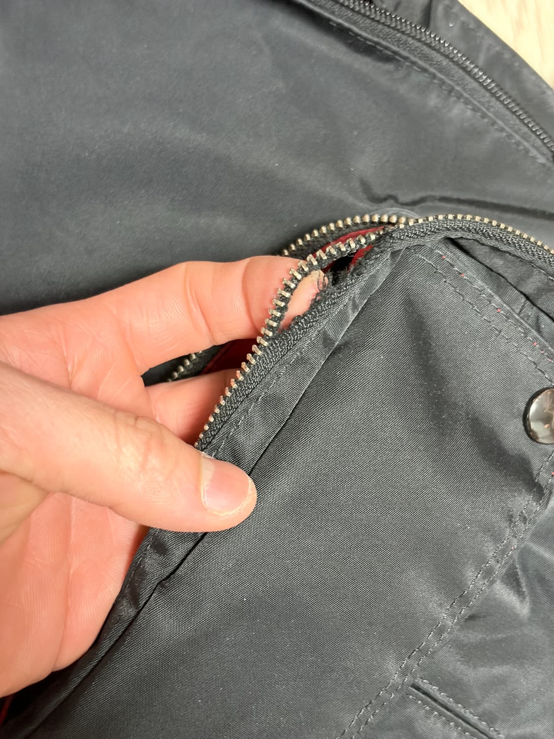 요시다 포터 x ILS 콜라보 헬멧백팩 (블랙/레드) 상품이미지5