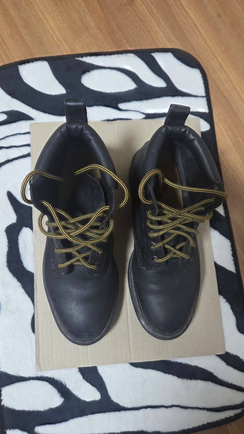 닥터마틴 블랙 워커 부츠 상품이미지2