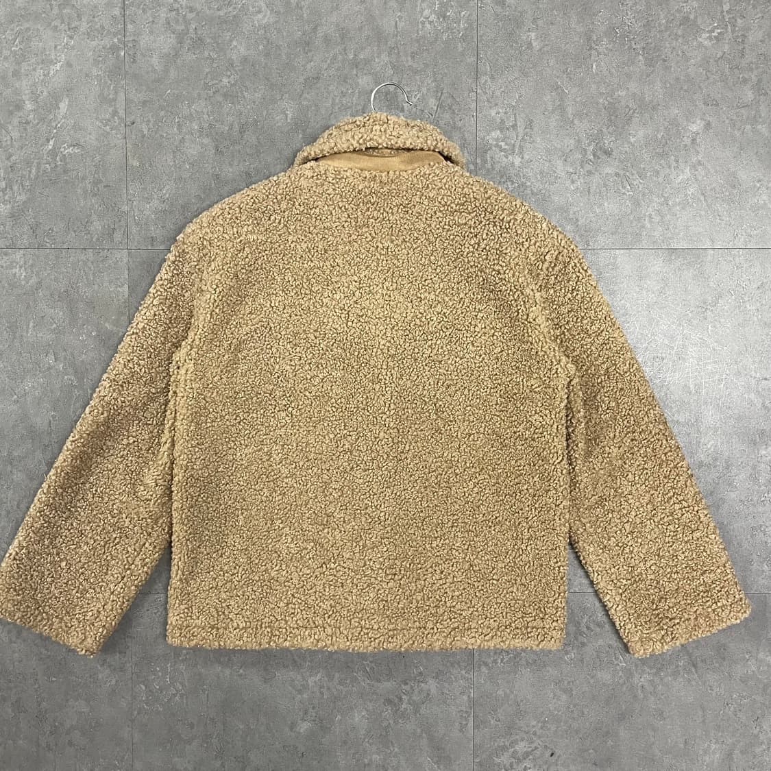 GUESS 뽀글이 상품이미지2