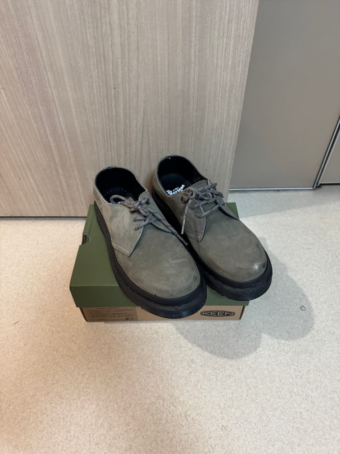 1461 3홀 니켈 마일드 누벅 WP 그레이 상품이미지1