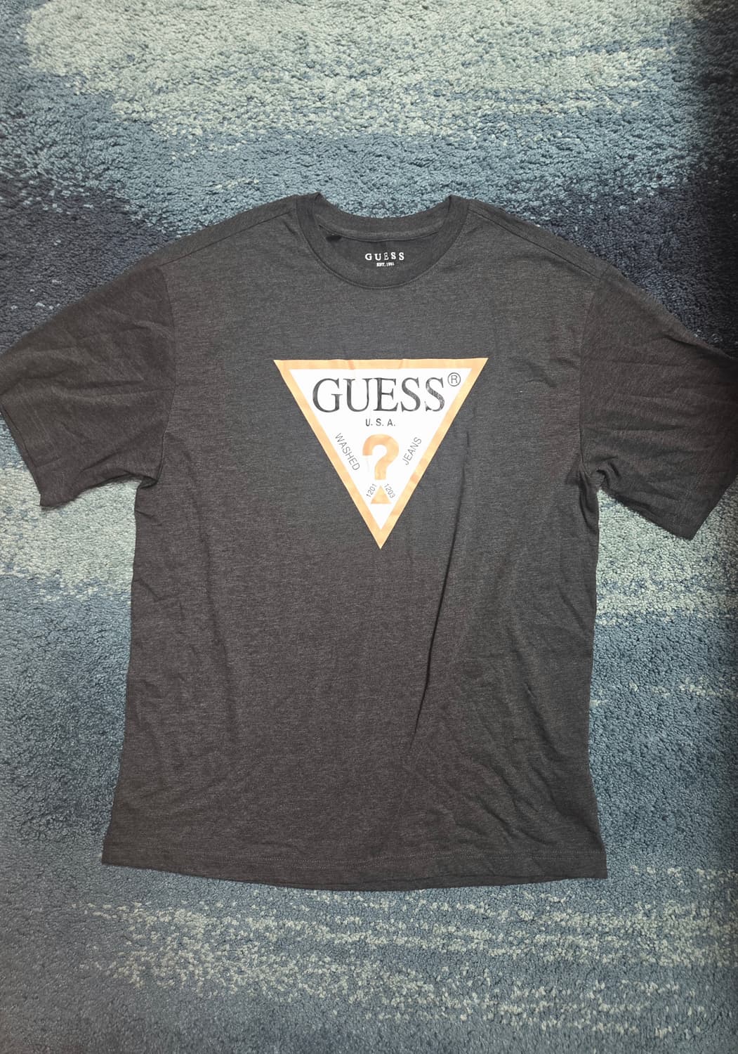 (구매시 덤) GUESS 반팔티 l 상품이미지1