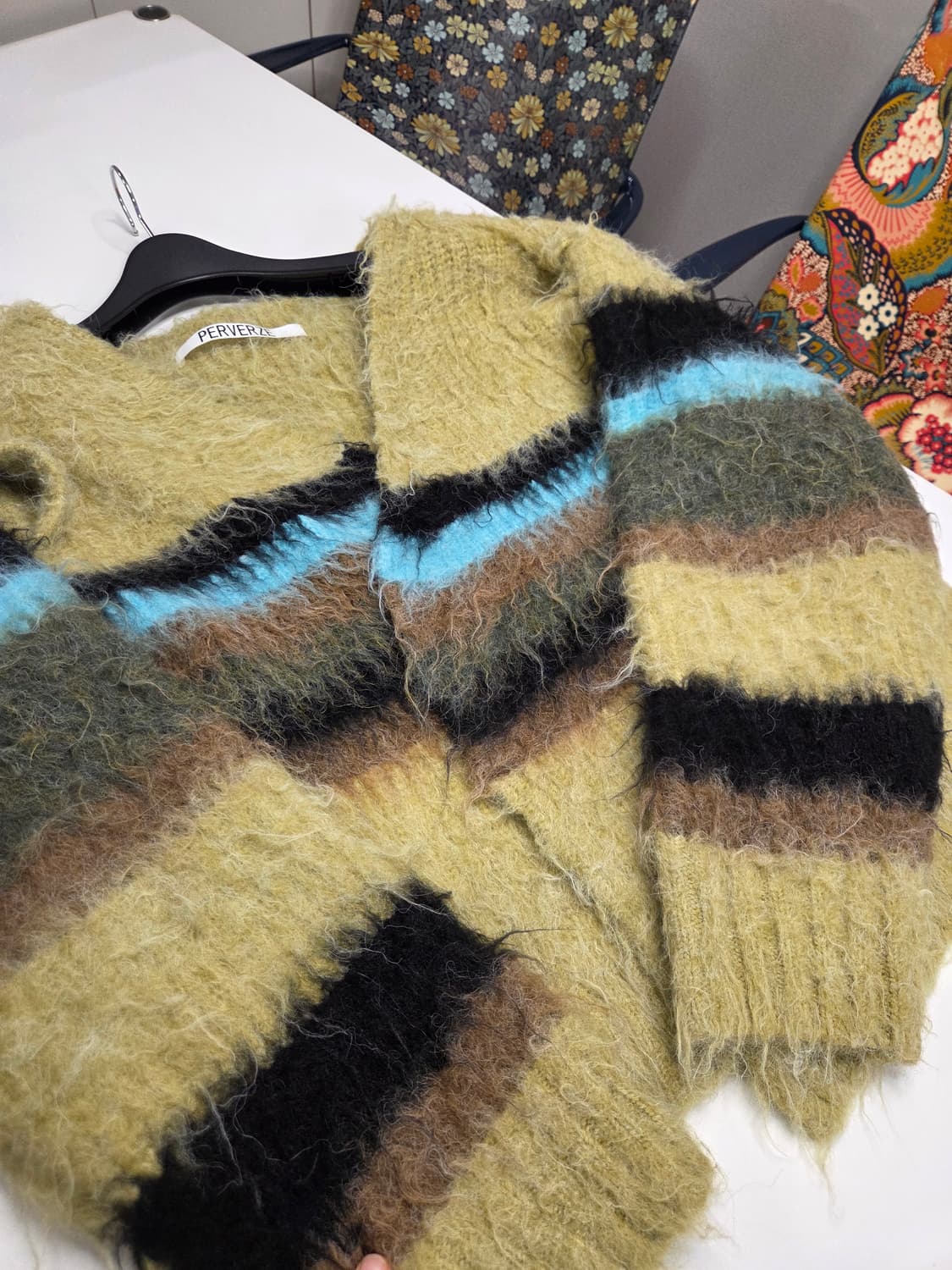 퍼버즈 스트라이프 가디건 상품이미지3