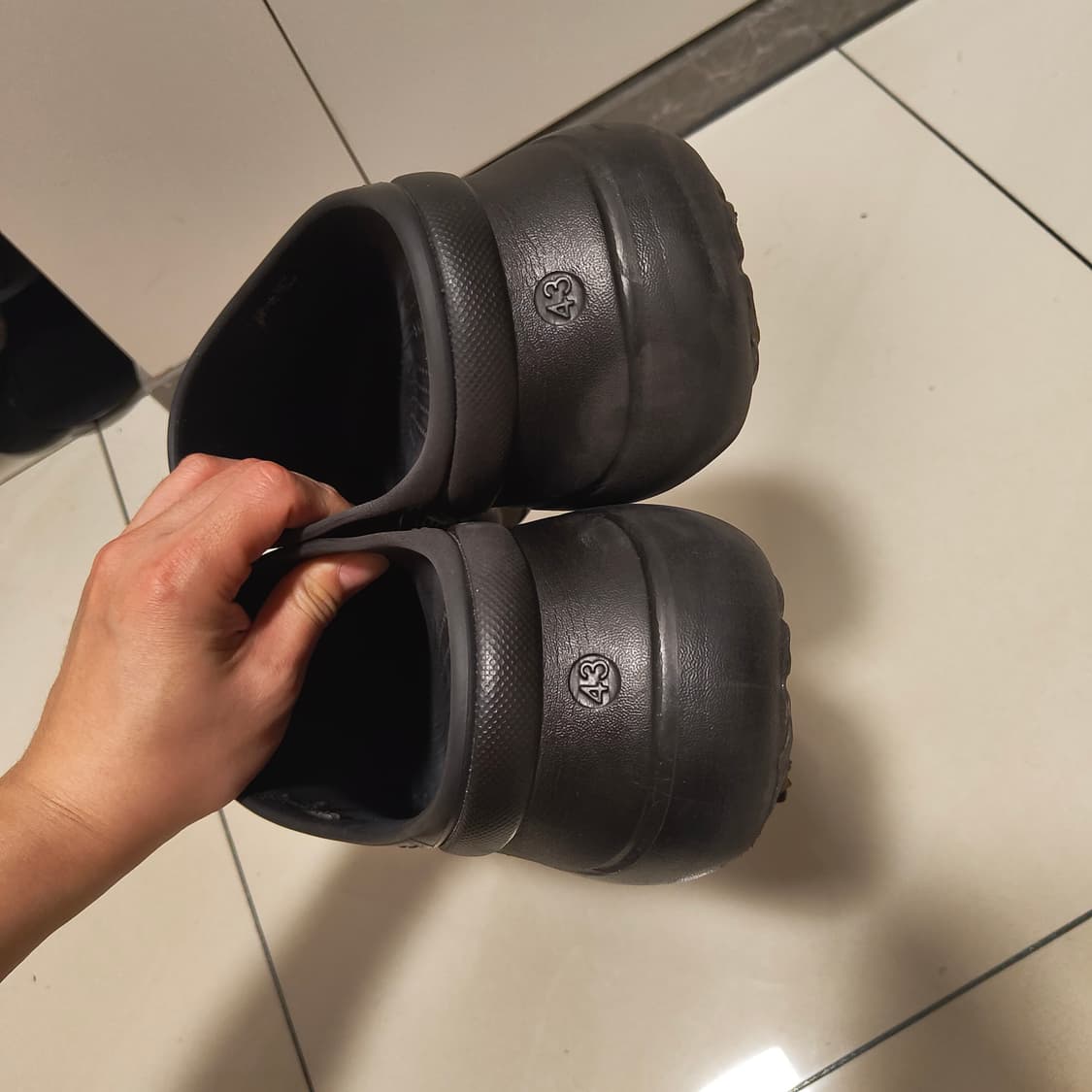 발렌시아가 크록스 클로그 뮬 블랙 43 상품이미지3