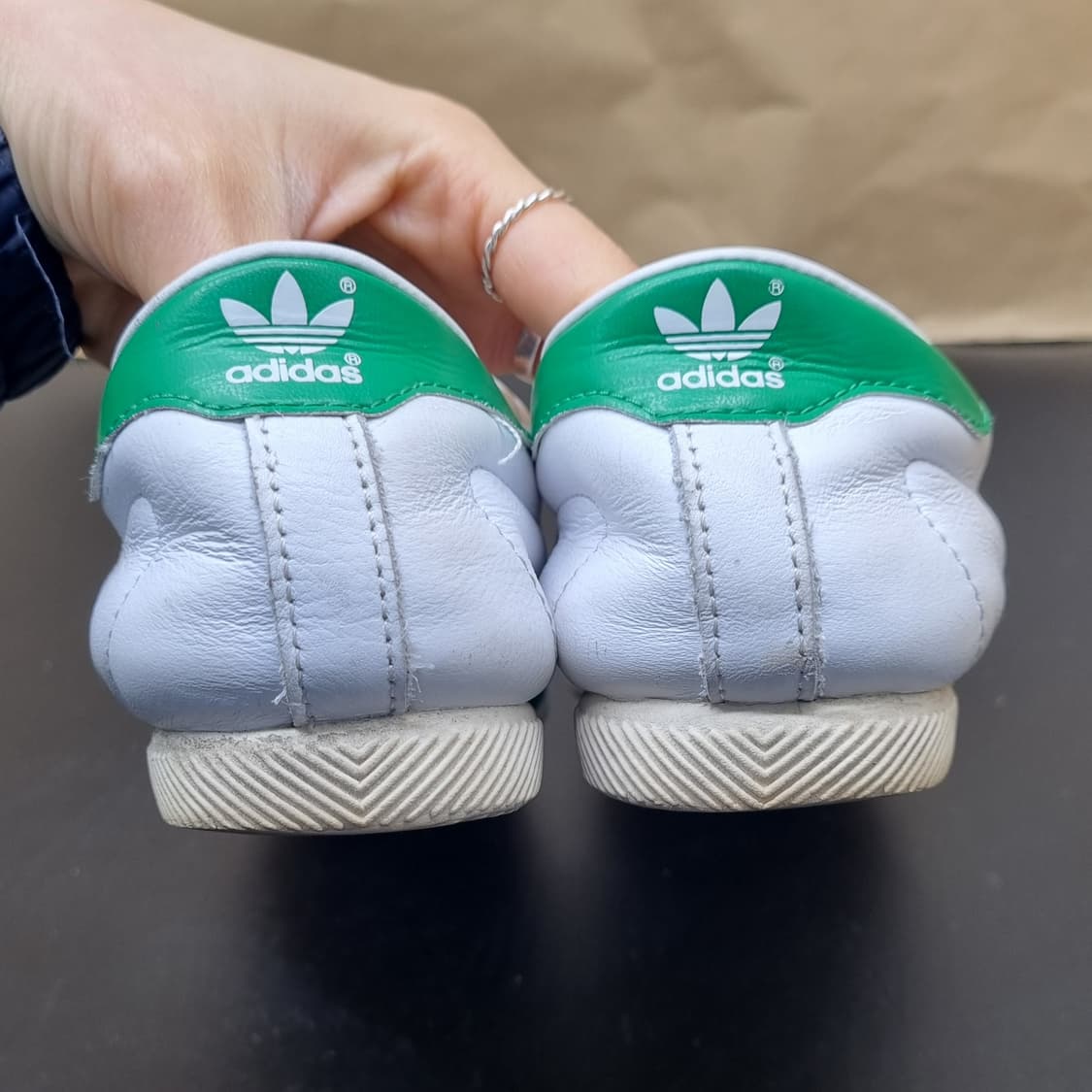 아디다스 오버덥 화이트그린 스니커즈 240 상품이미지4