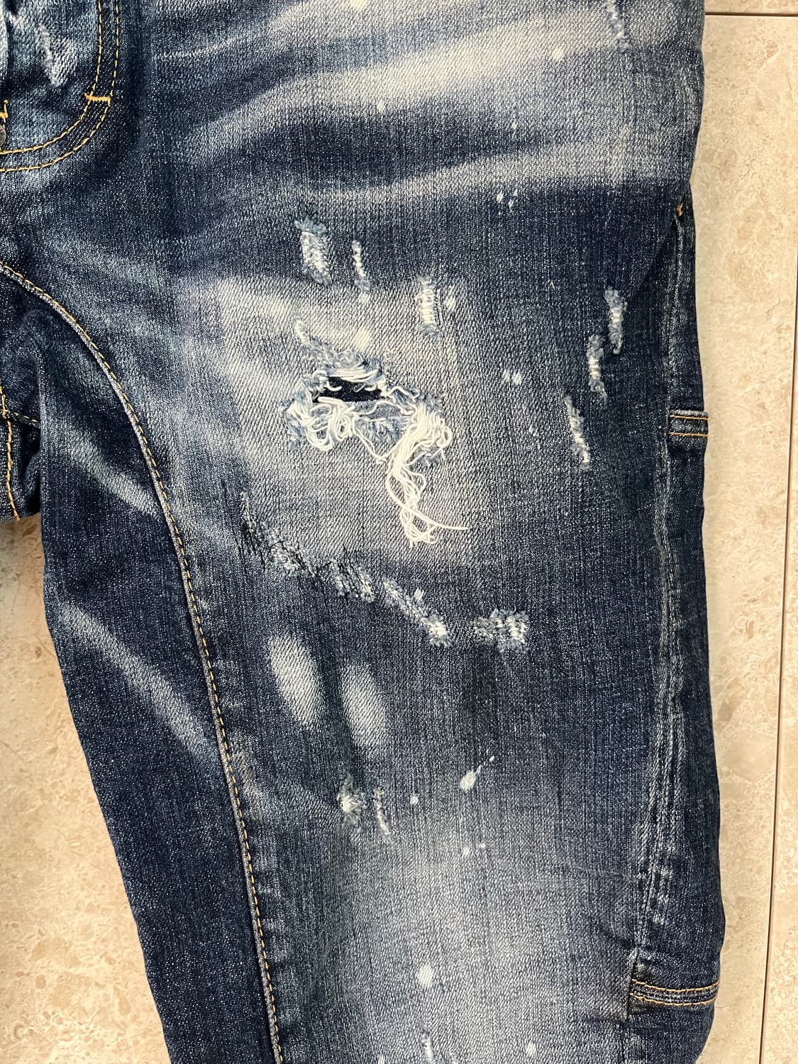 디스퀘어드2 남성 데미지 청바지 52 정품 상품이미지3