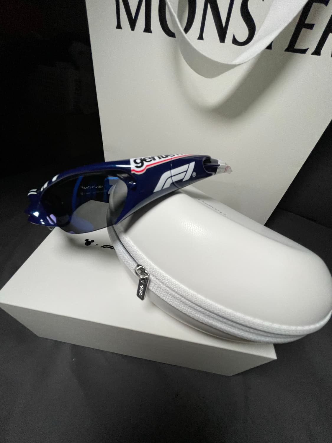 젠틀몬스터 디즈니 콜라보 슬립스트림 N8 네이비 상품이미지2