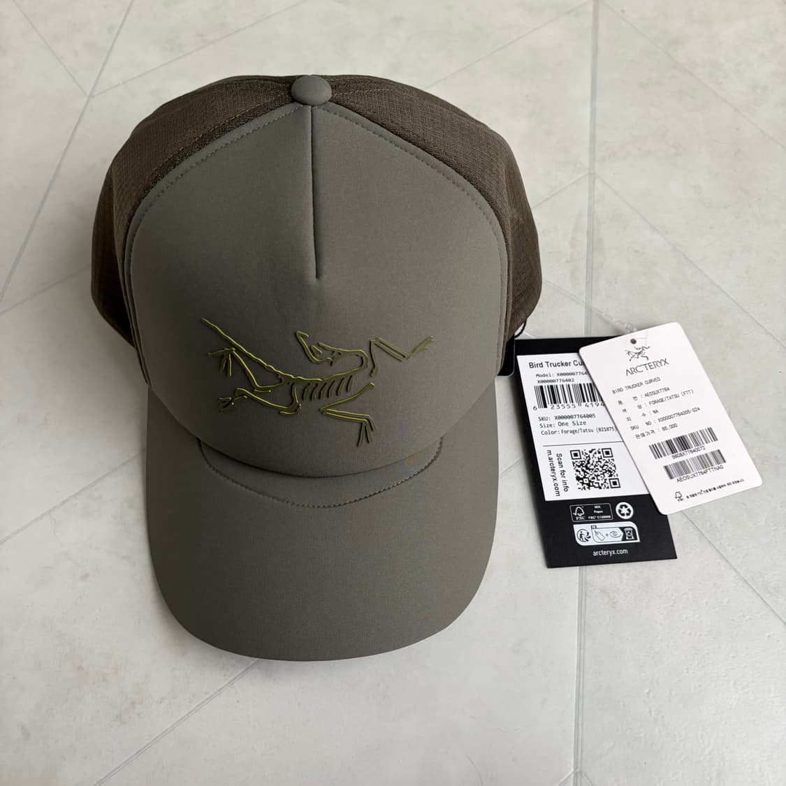 [새상품]아크테릭스 버드 트러커 커브드 포리지 상품이미지1