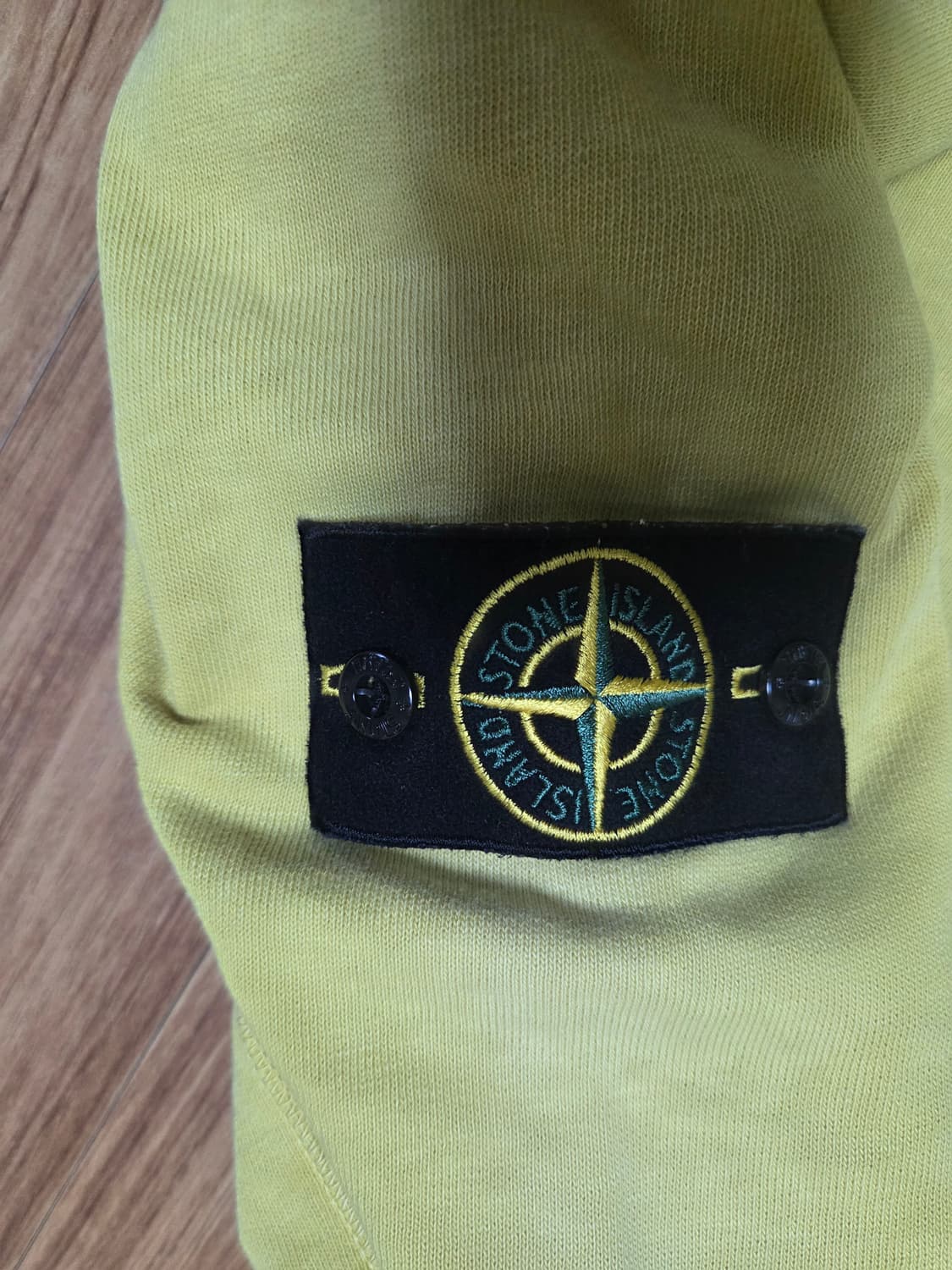 스톤아일랜드 라임 맨투맨 L 상품이미지2