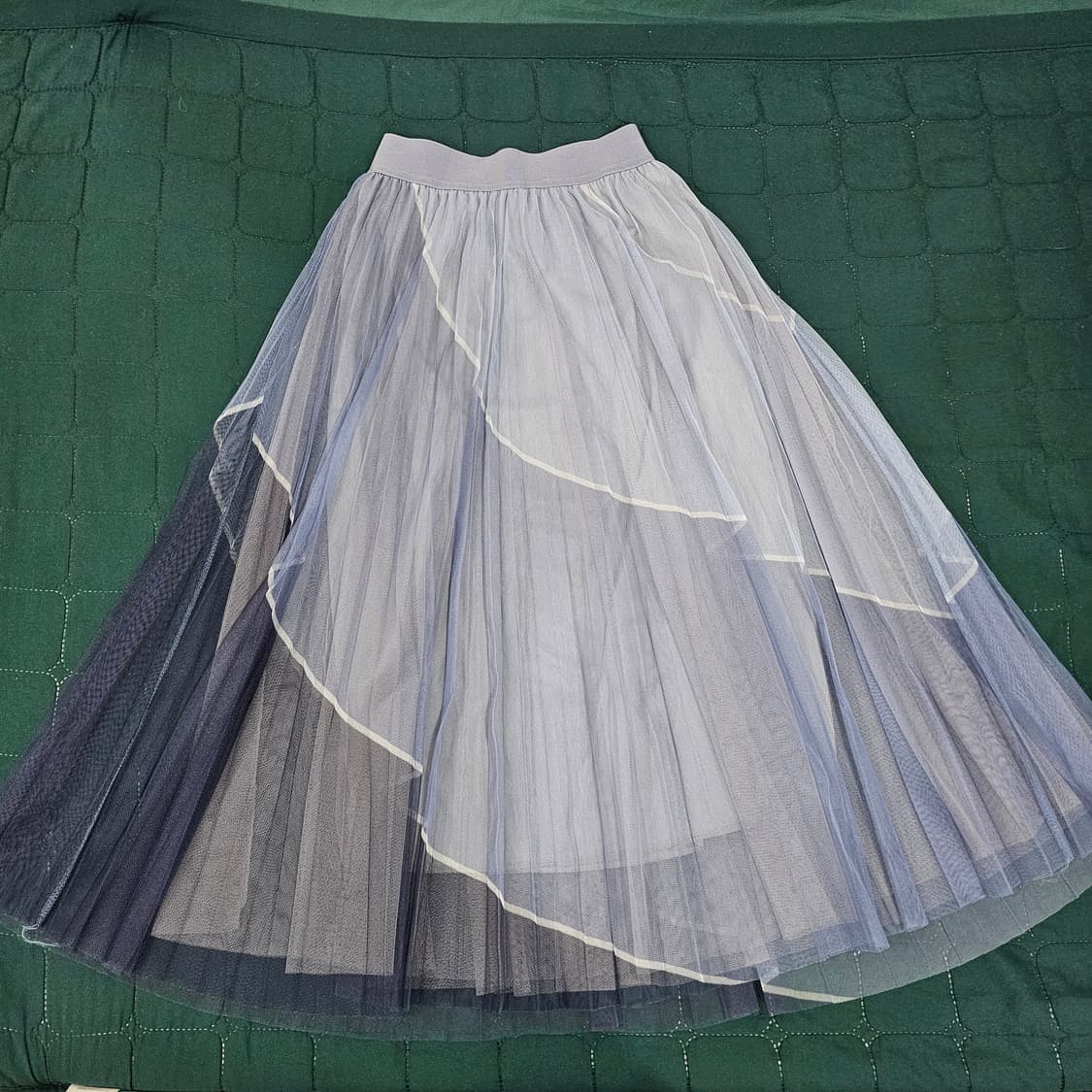 허리밴딩 플리츠 샤 롱 스커트 (블루, 핑크) 상품이미지3