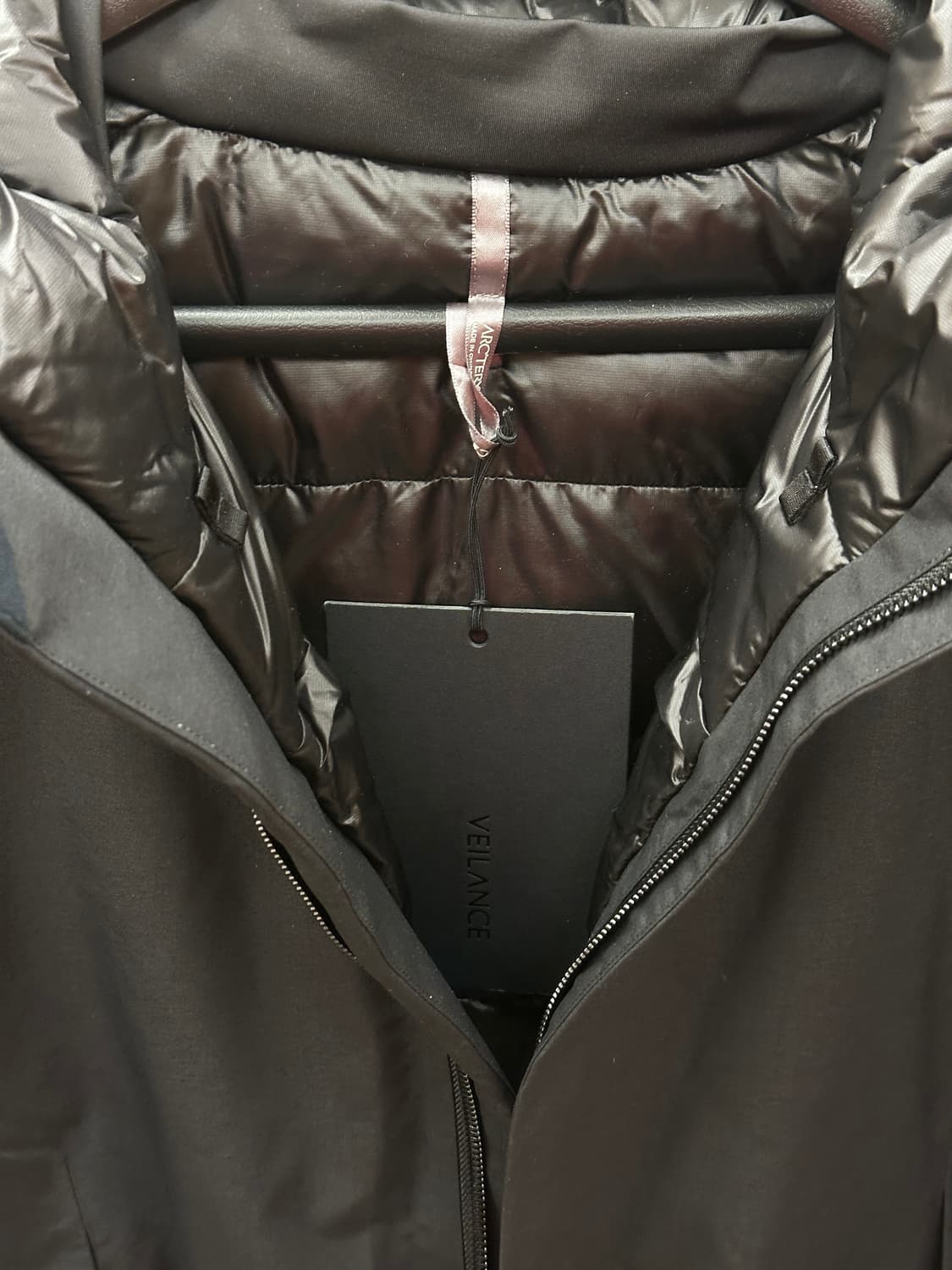 [새제품] 아크테릭스 베일런스 모니터 다운 코트 블랙 컬러 L 상품이미지2