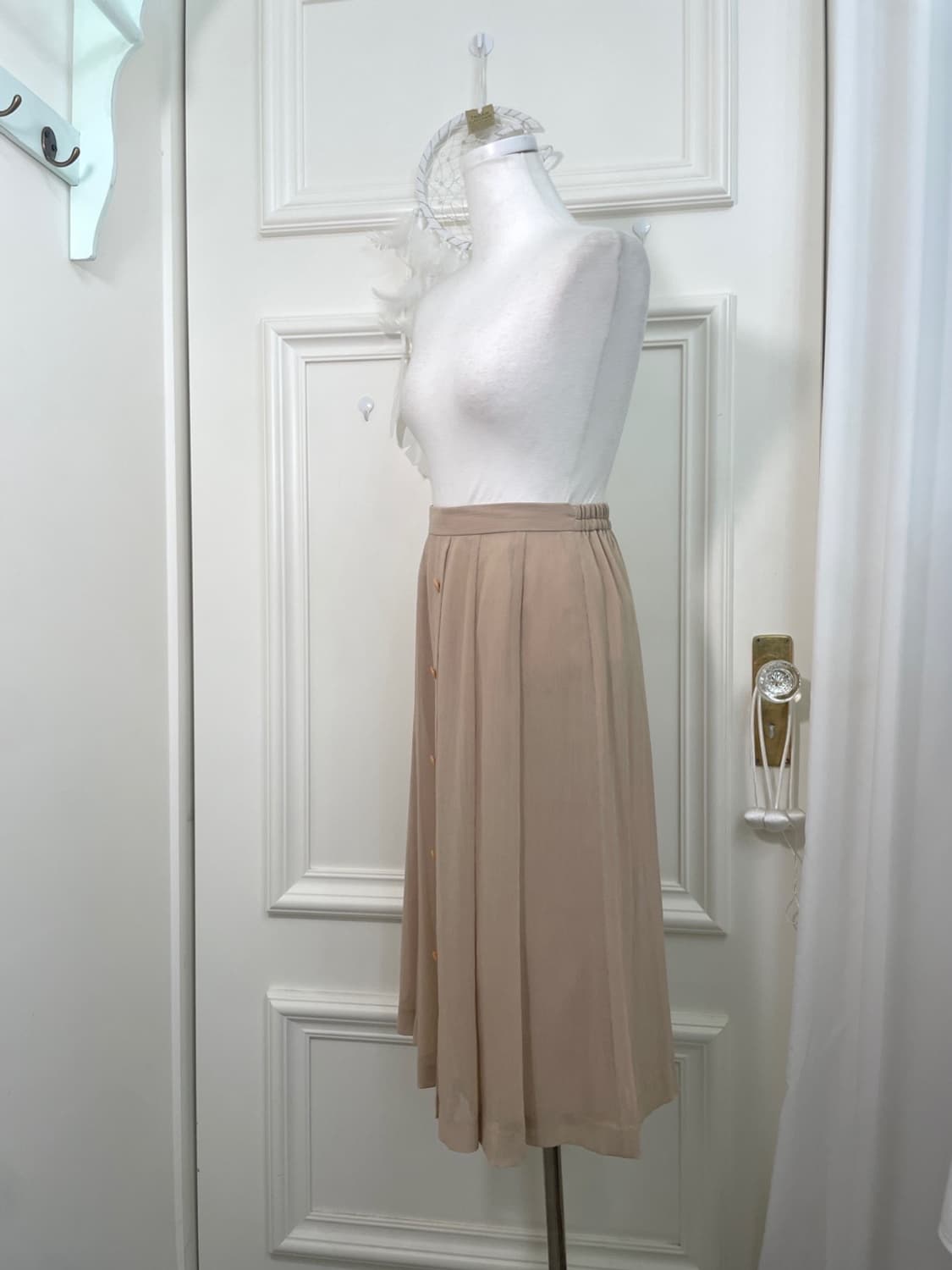 beige button point chiffon basic skirt 상품이미지2