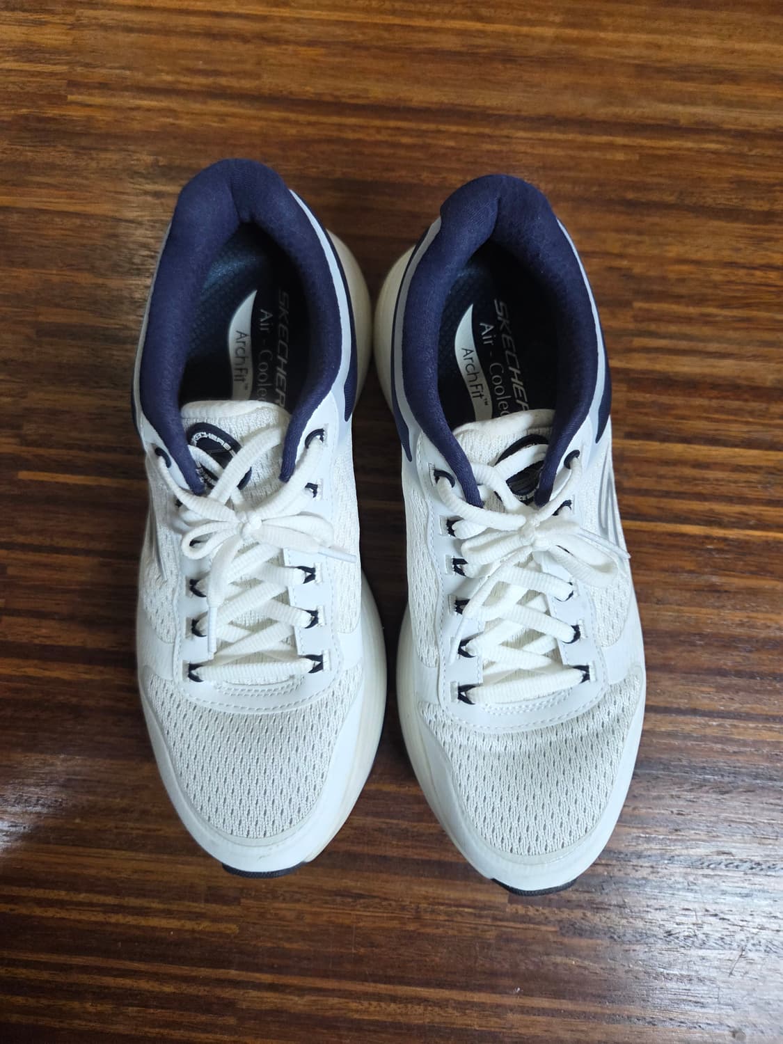 스케쳐스 고워크 디스턴스 러닝화 255 상품이미지3