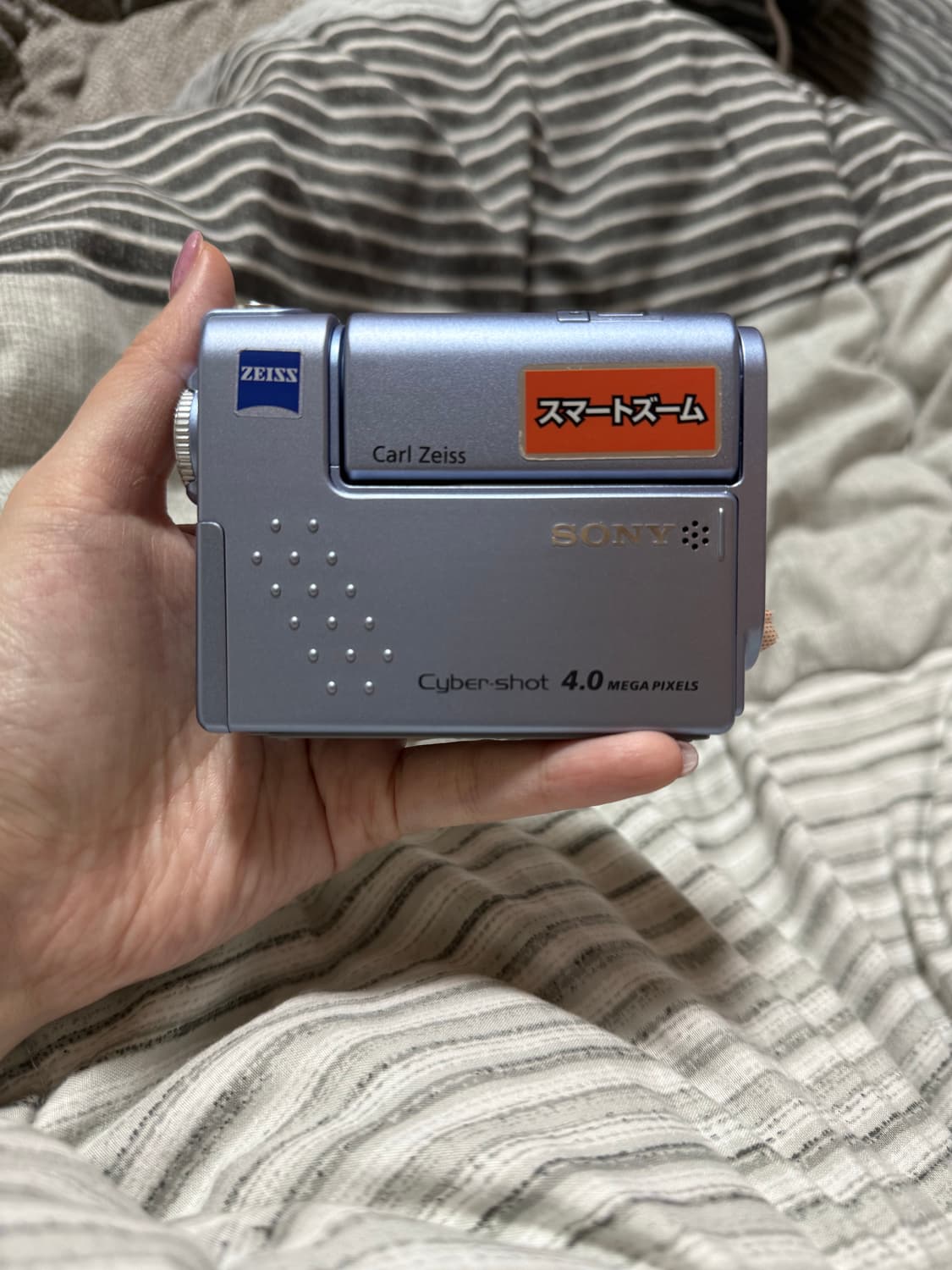 소니 사이버샷 f77a 팝니다.  상품이미지1