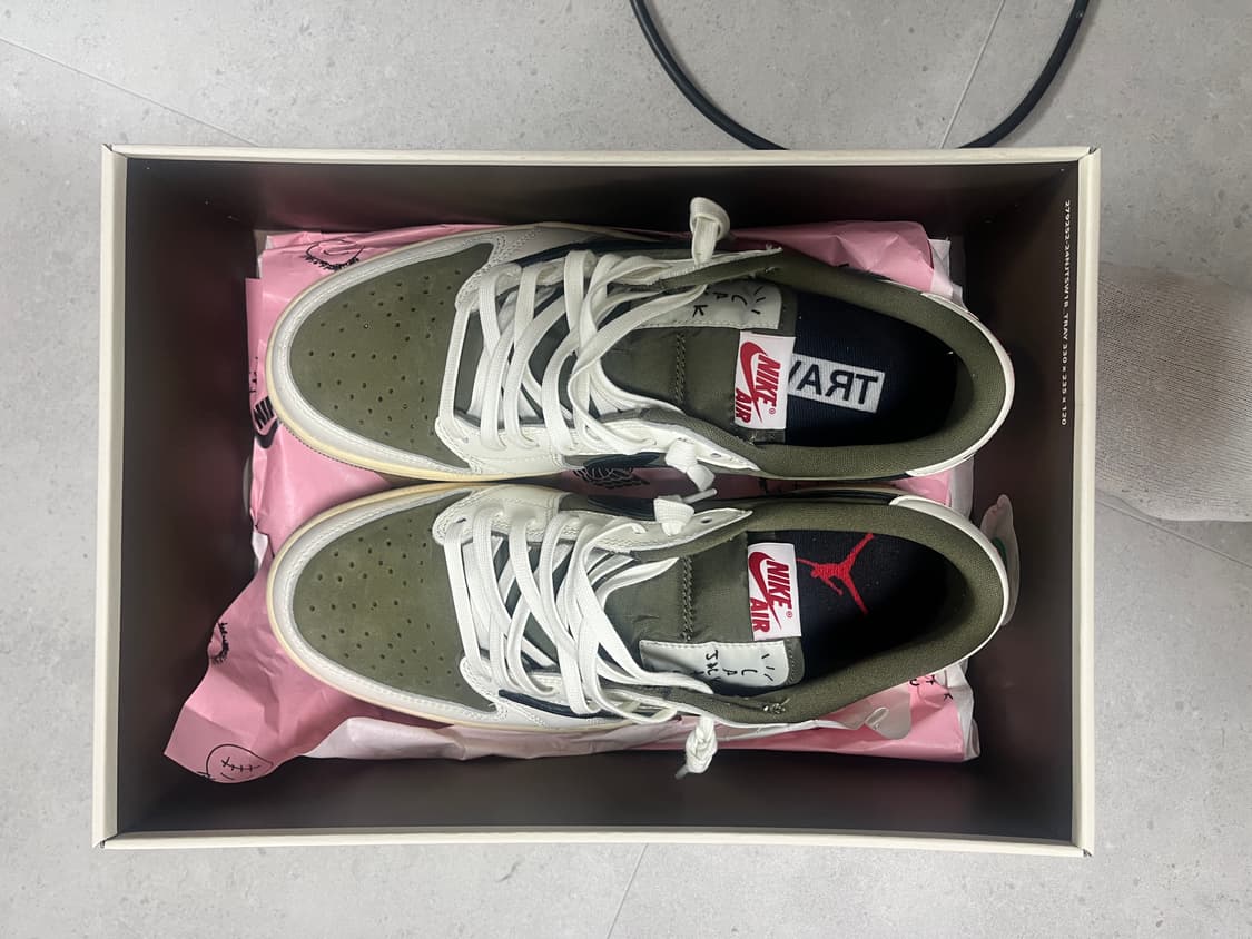 조던 1 x 트래비스 스캇 레트로 로우 OG SP 리버스 올리브 상품이미지3