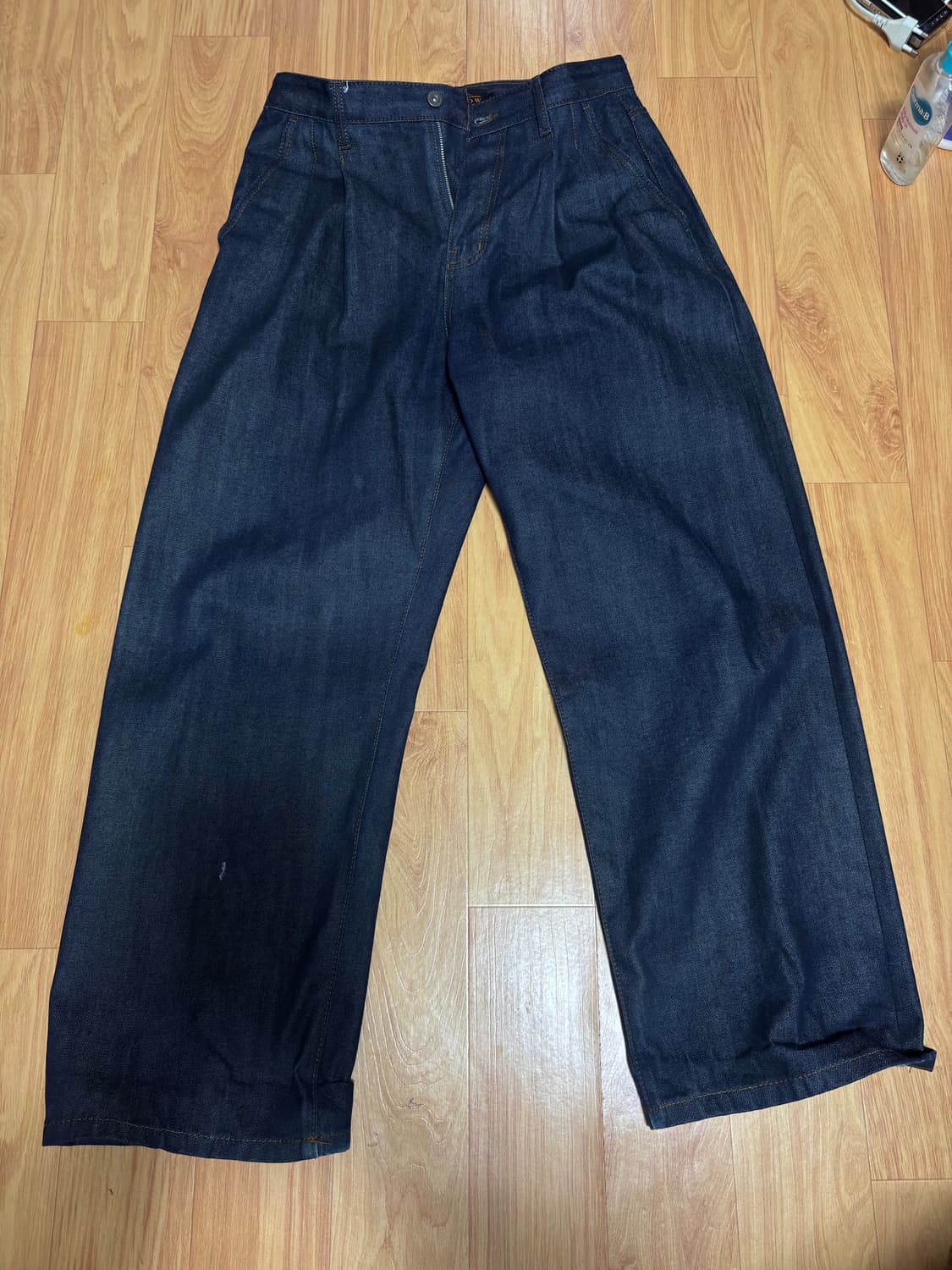 비슬로우 투턱 와이드 데님 30 인디고 상품이미지4