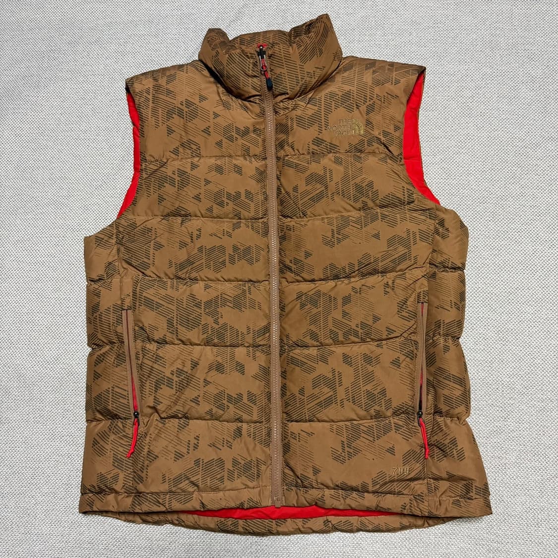 노스페이스 700 브라운 패턴 패딩 조끼 상품이미지1