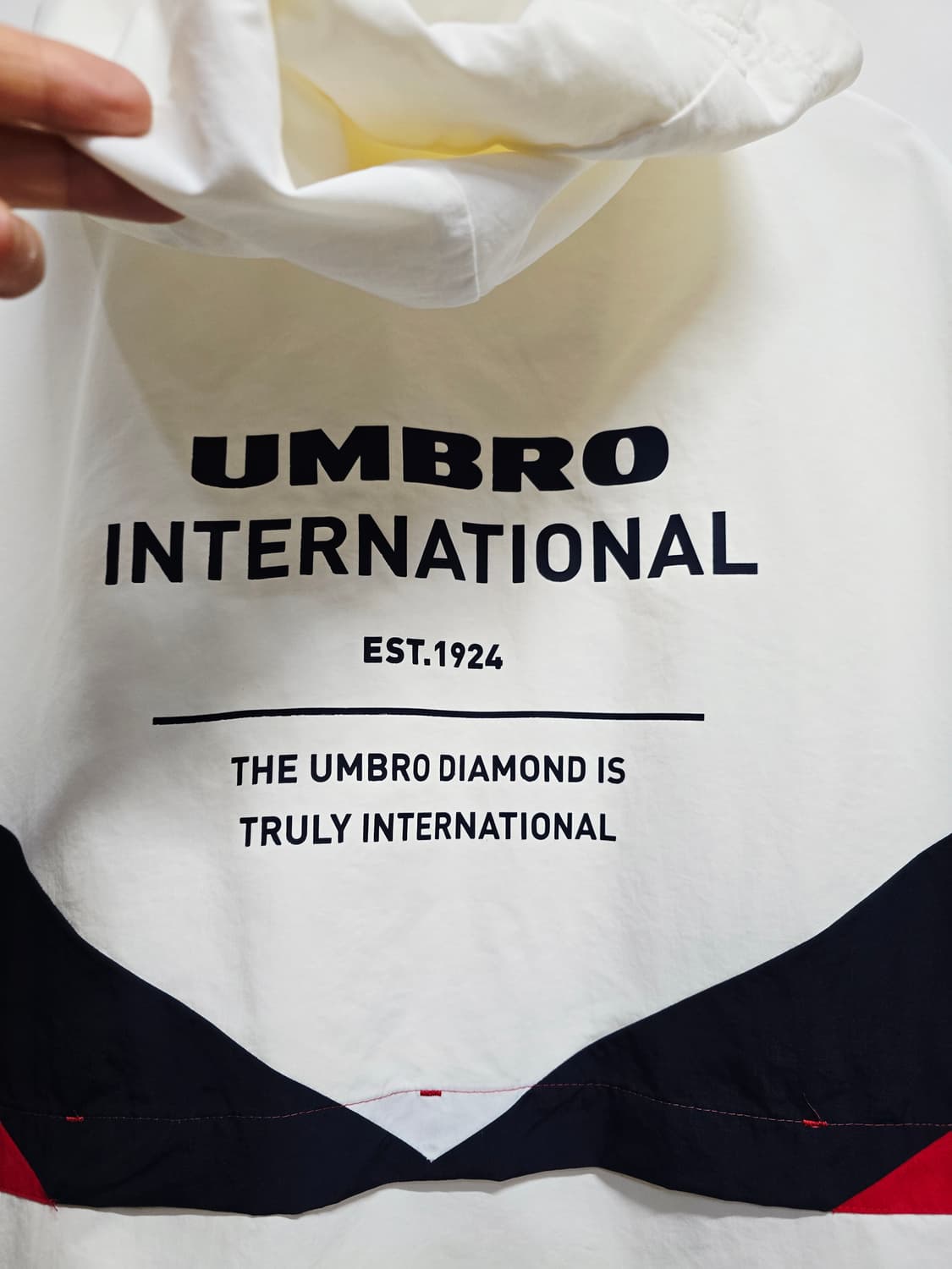 엄브로 화이트 아노락 후드 바람막이 상품이미지5