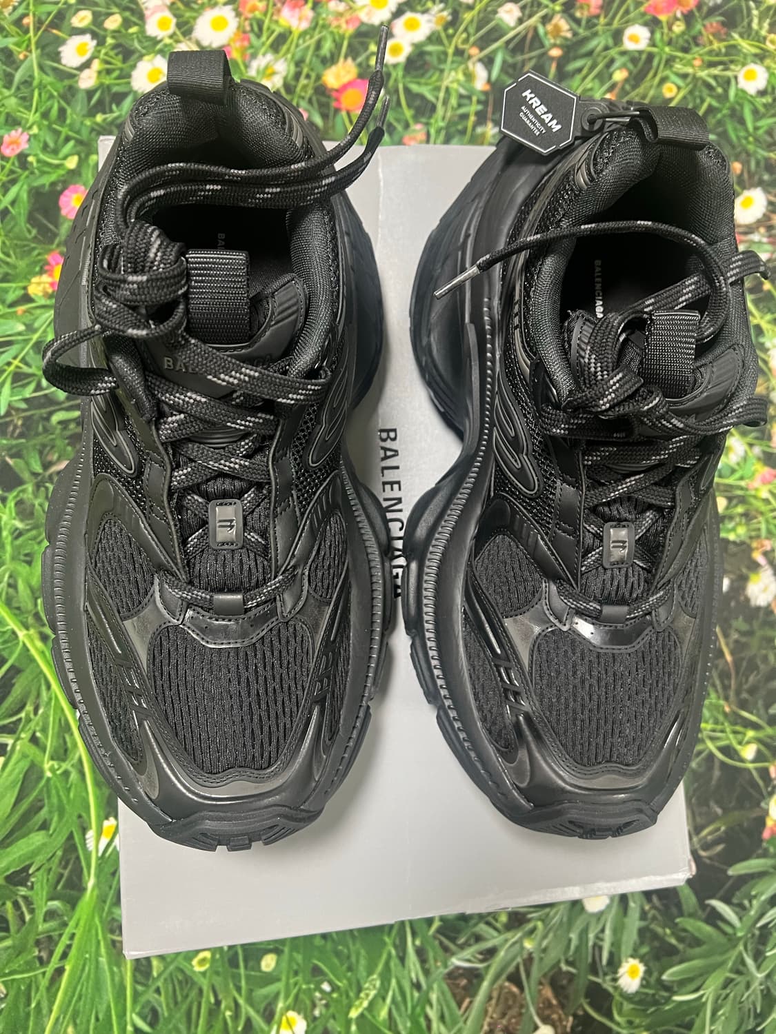 발렌시아가 10xl 올블랙 43사이즈 팝니다(새제품) 상품이미지1