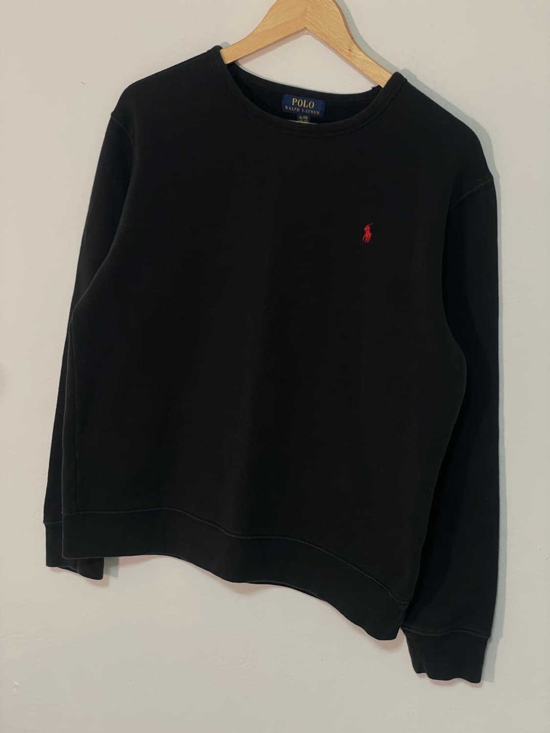 폴로 포니 블랙 맨투맨
 상품이미지3