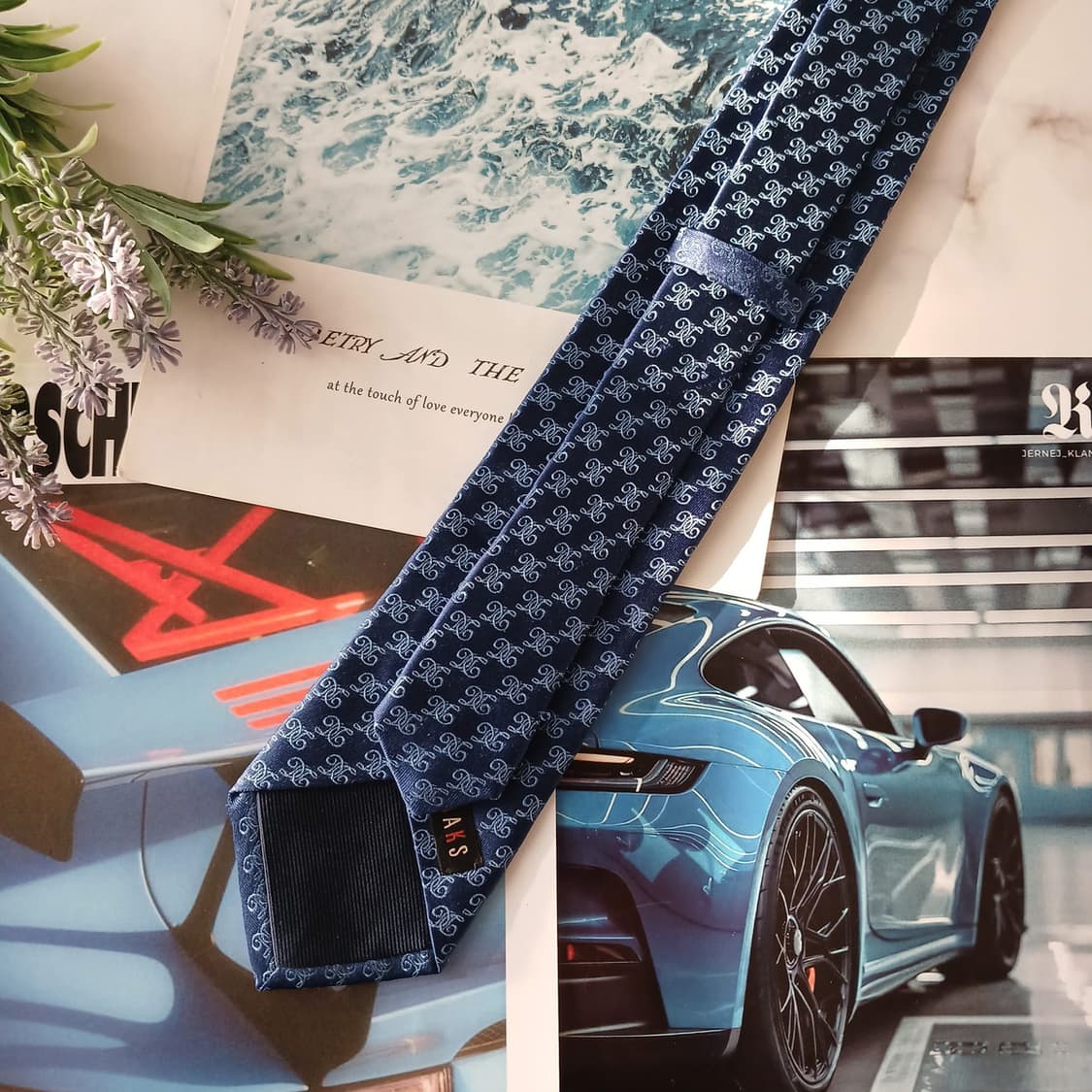 닥스 실크 블루 로고 패턴 넥타이 8.2cm A+등급 A19012
 상품이미지4