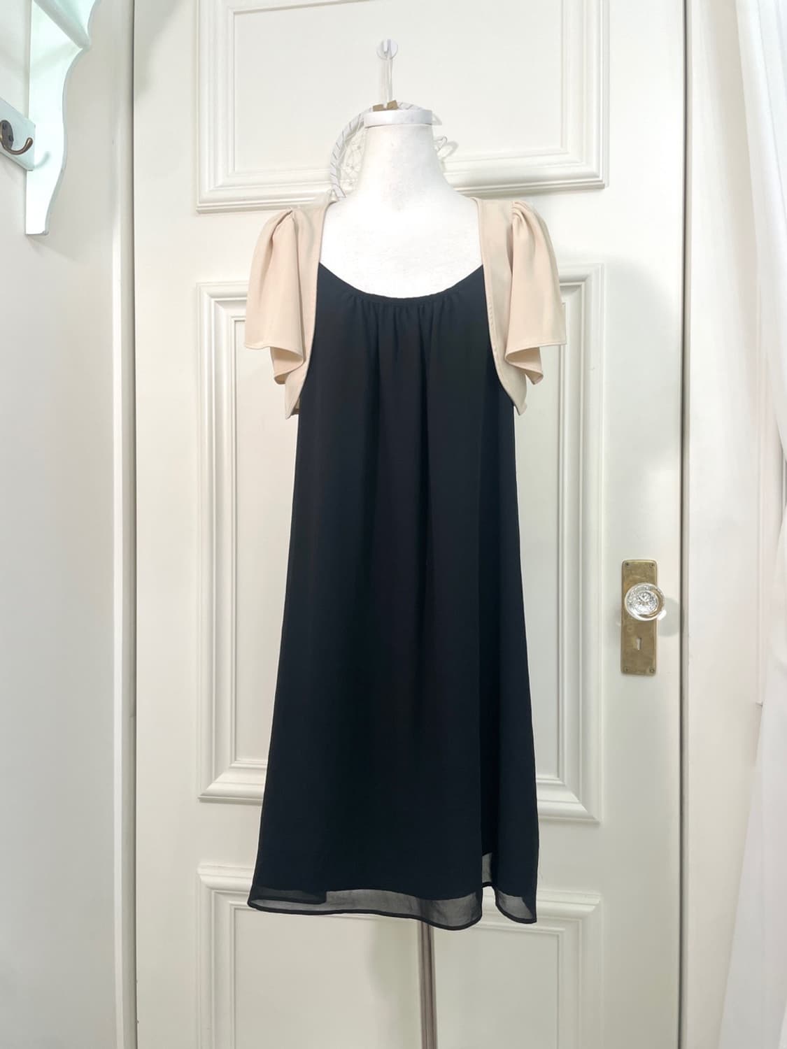black shirring point back back bow opc 상품이미지8