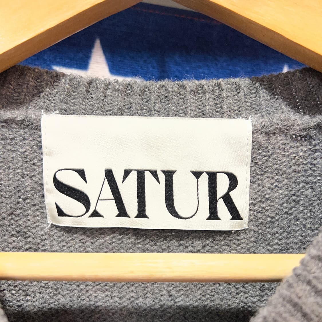 SATUR 그레이 니트 상품이미지3