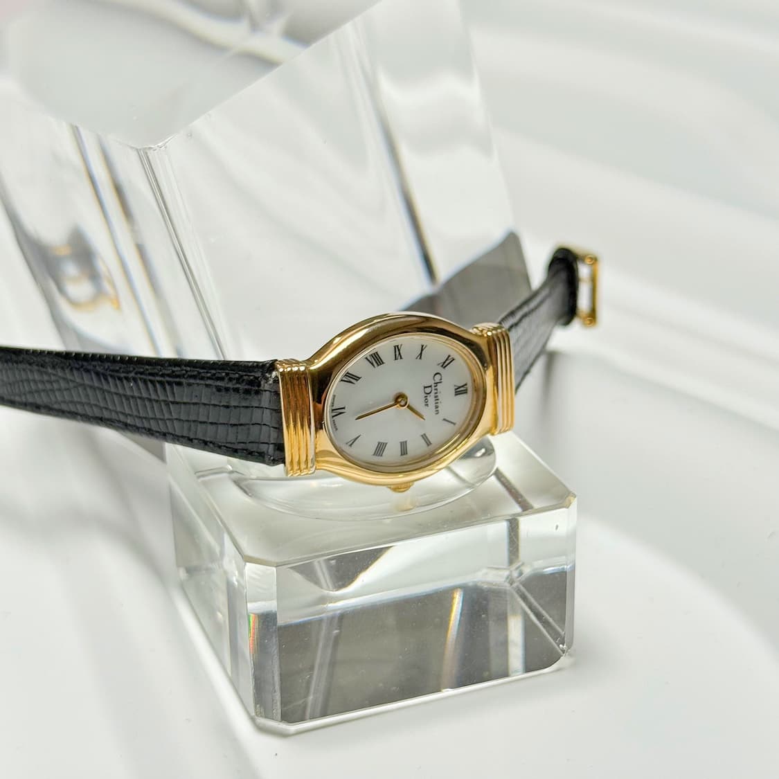 80-90's 빈티지 크리스찬 디올 오벌 쿼츠시계 상품이미지1