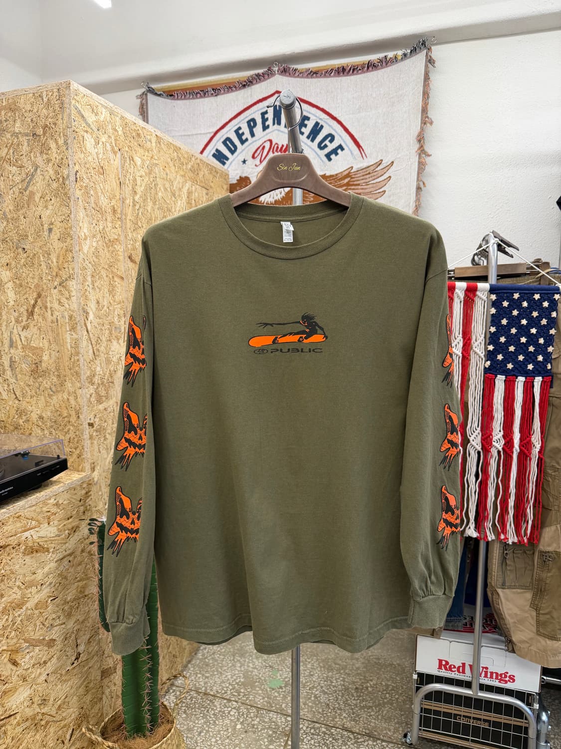 퍼블릭 트윅 긴팔티셔츠 상품이미지2