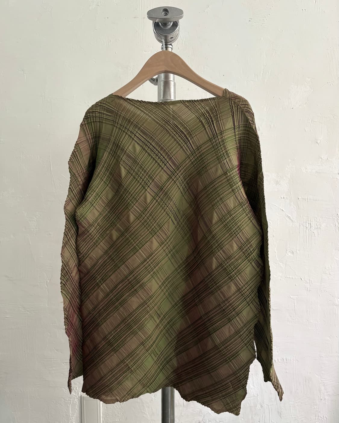 Issey Miyake 이세이미야케 그린 보트넥 플리츠 티셔츠 상품이미지4