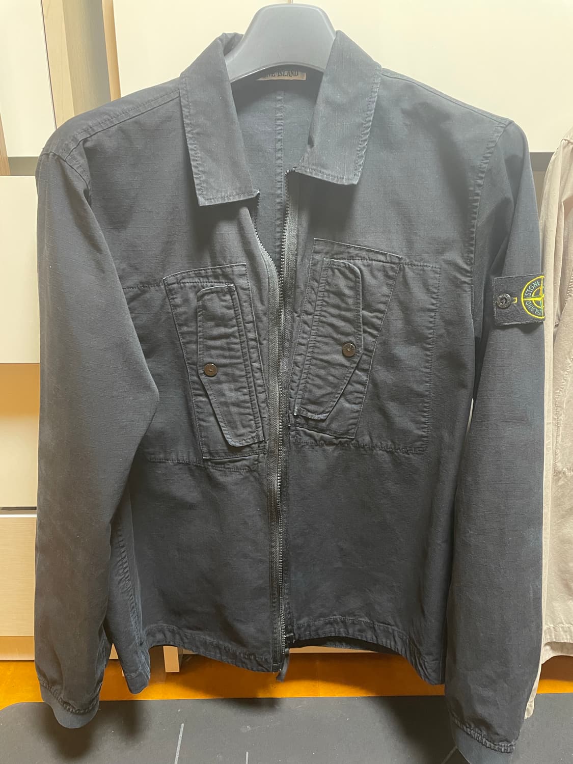 스톤아일랜드 블랙 자켓 상품이미지1