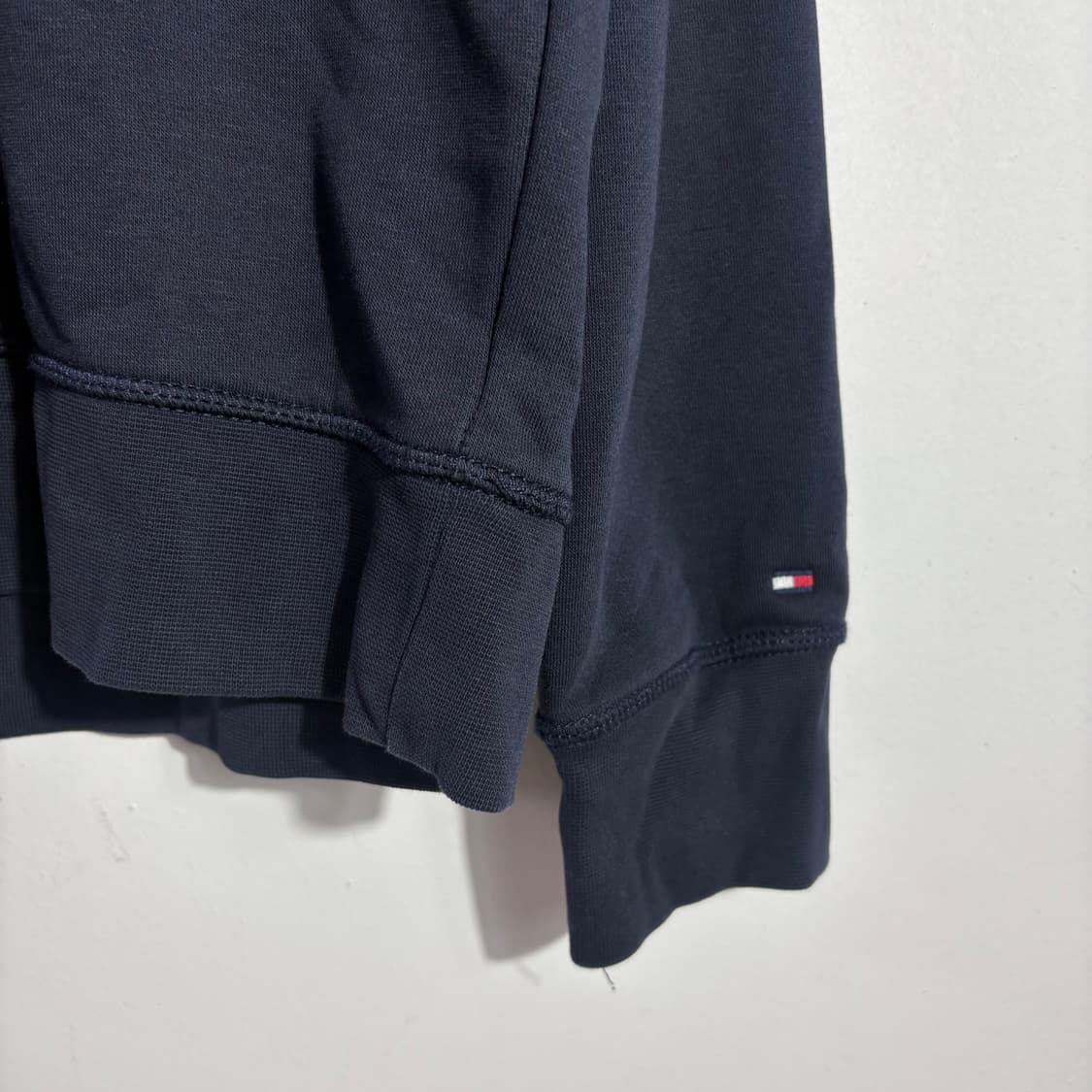 타미힐피거 네이비 로고 맨투맨 (무료배송) 상품이미지2