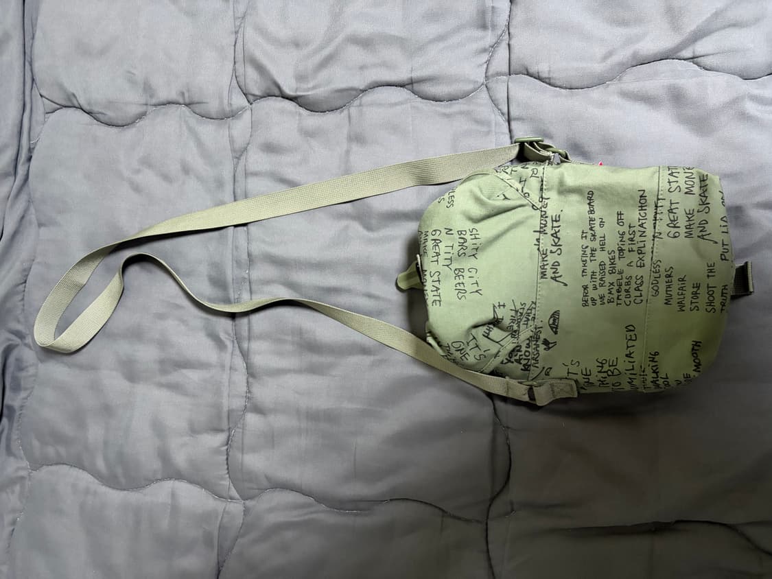 슈프림 필드 사이드 백 올리브 곤즈 23SS 상품이미지3