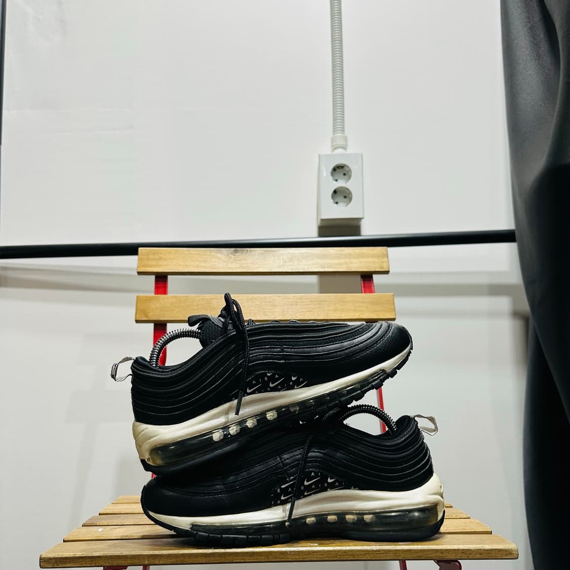 245) 나이키 운동화 여성 여자 신발 에어맥스 97 블랙 상품이미지8