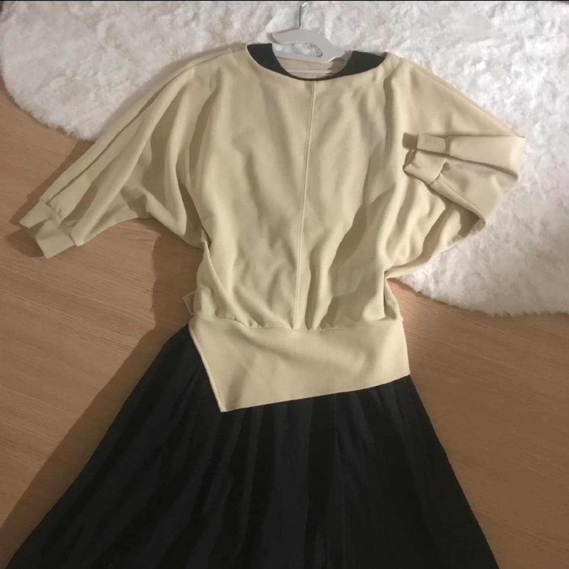 빈티지 레이어드 맨투맨 + 롱 치마 상품이미지1