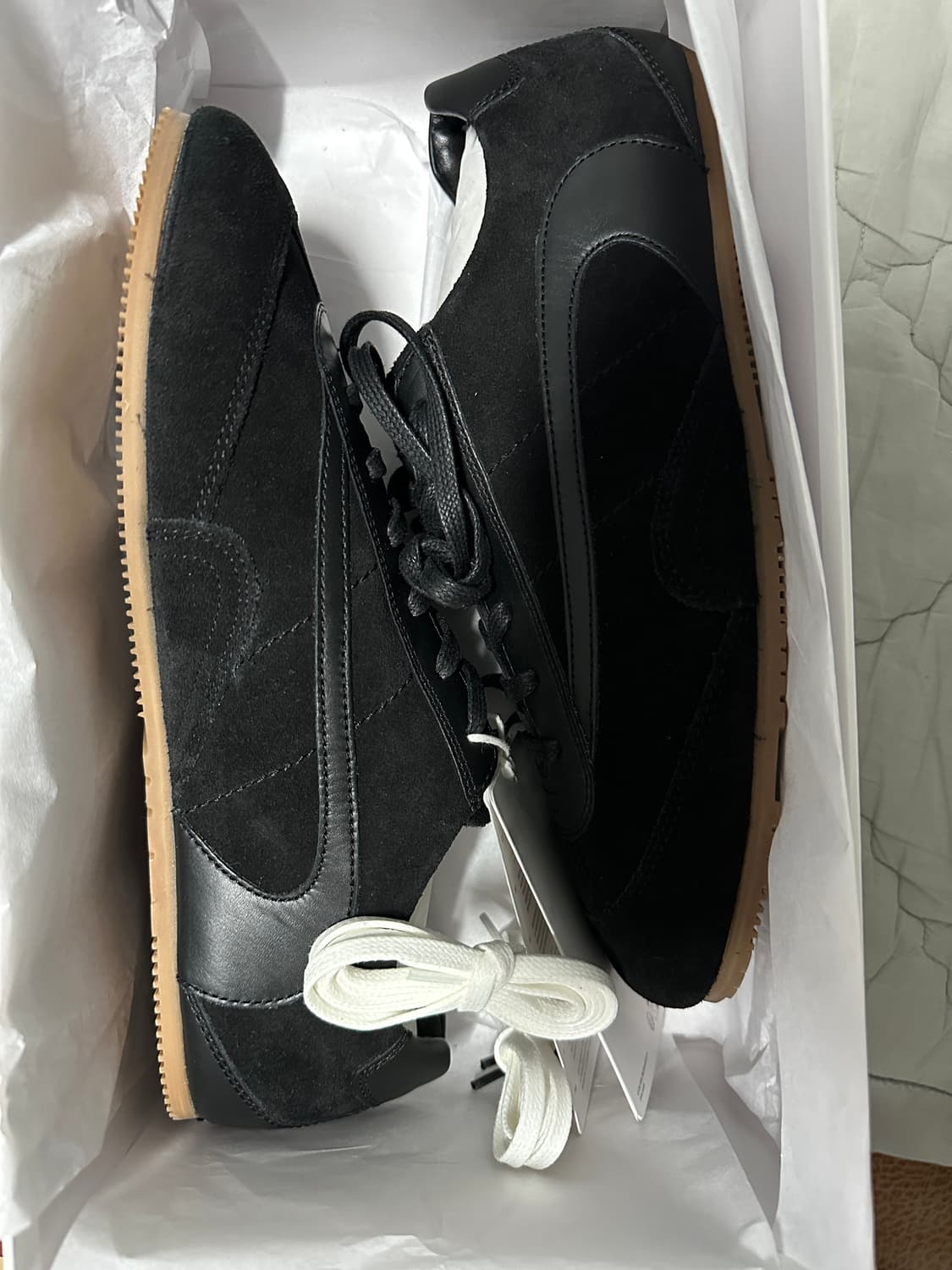 COS 미니멀 스웨이드 트레이너 275새상품 상품이미지4