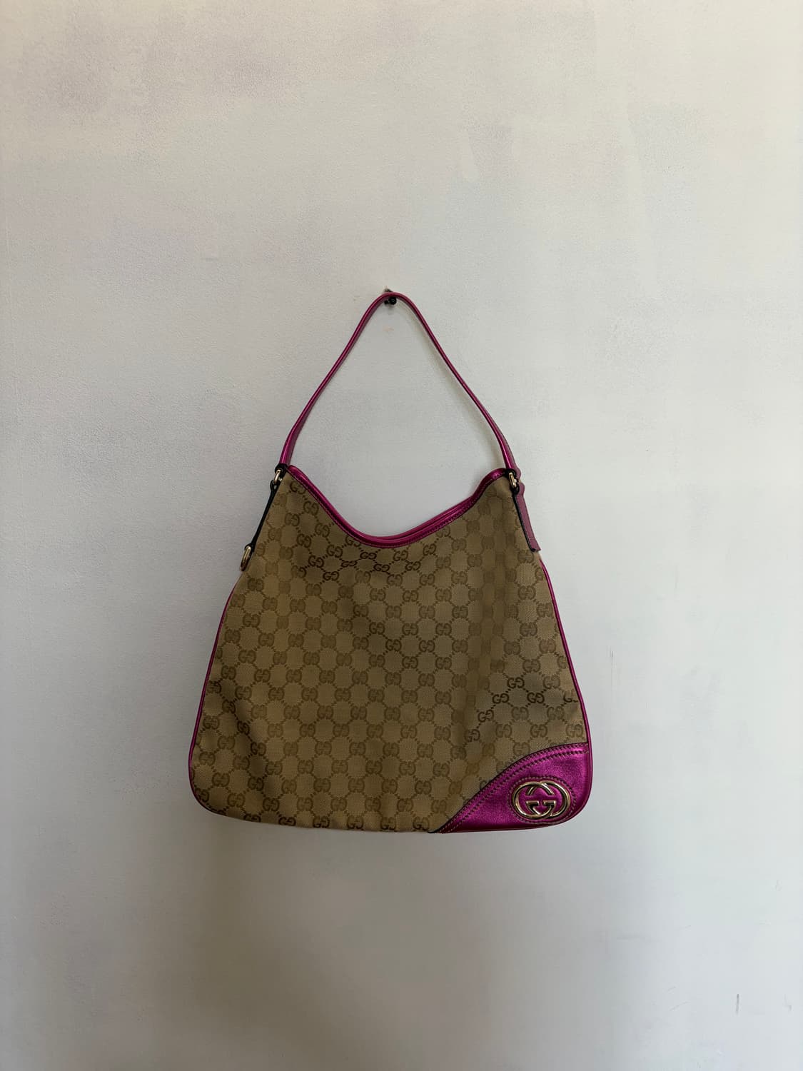 Gucci GG 캔버스 인터로킹 G 숄더백 상품이미지1