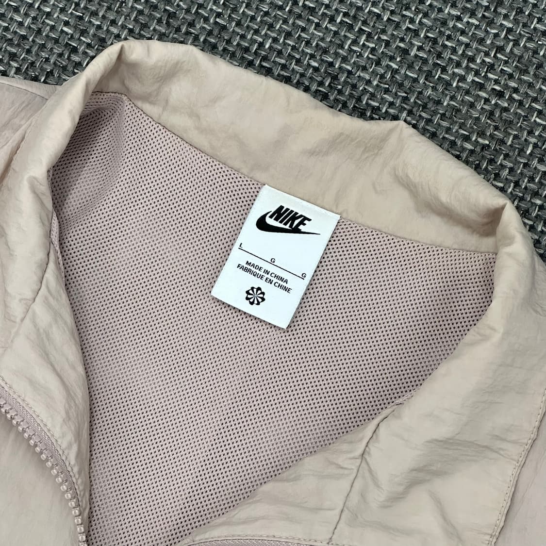 나이키 신형 빈티지 핑크 오버핏 바람막이 우먼L 상품이미지7