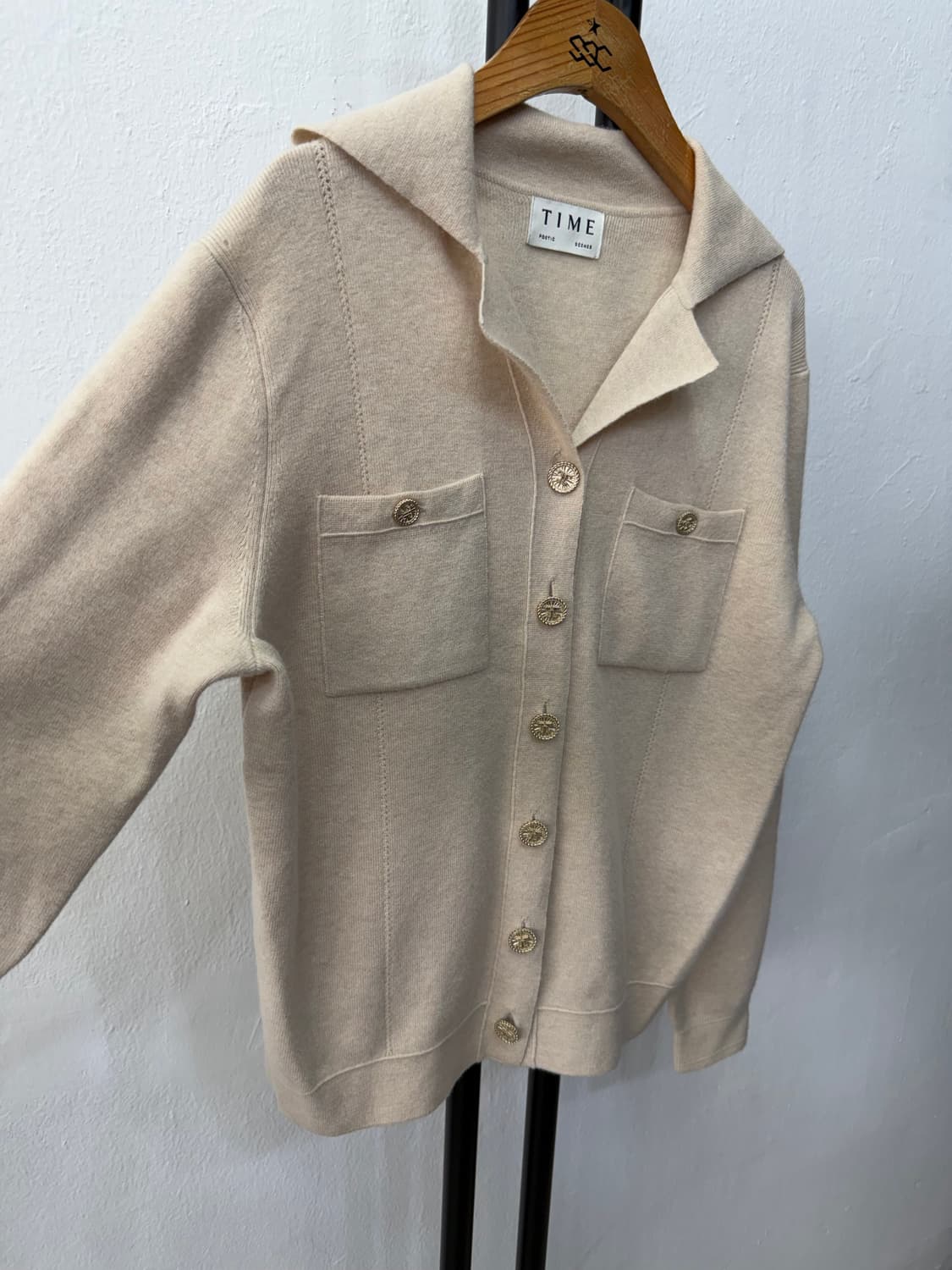 정품) TIME 타임 한섬 22ss 포켓 단추로고 가디건 90F 상품이미지2