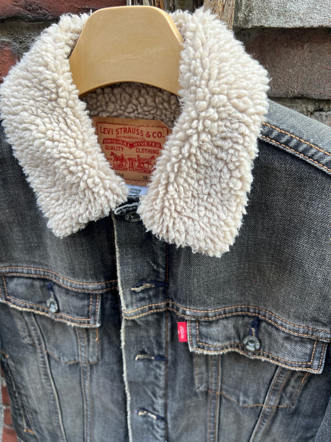 리바이스 블랙 데님 쉐르파 트러커 자켓 상품이미지3