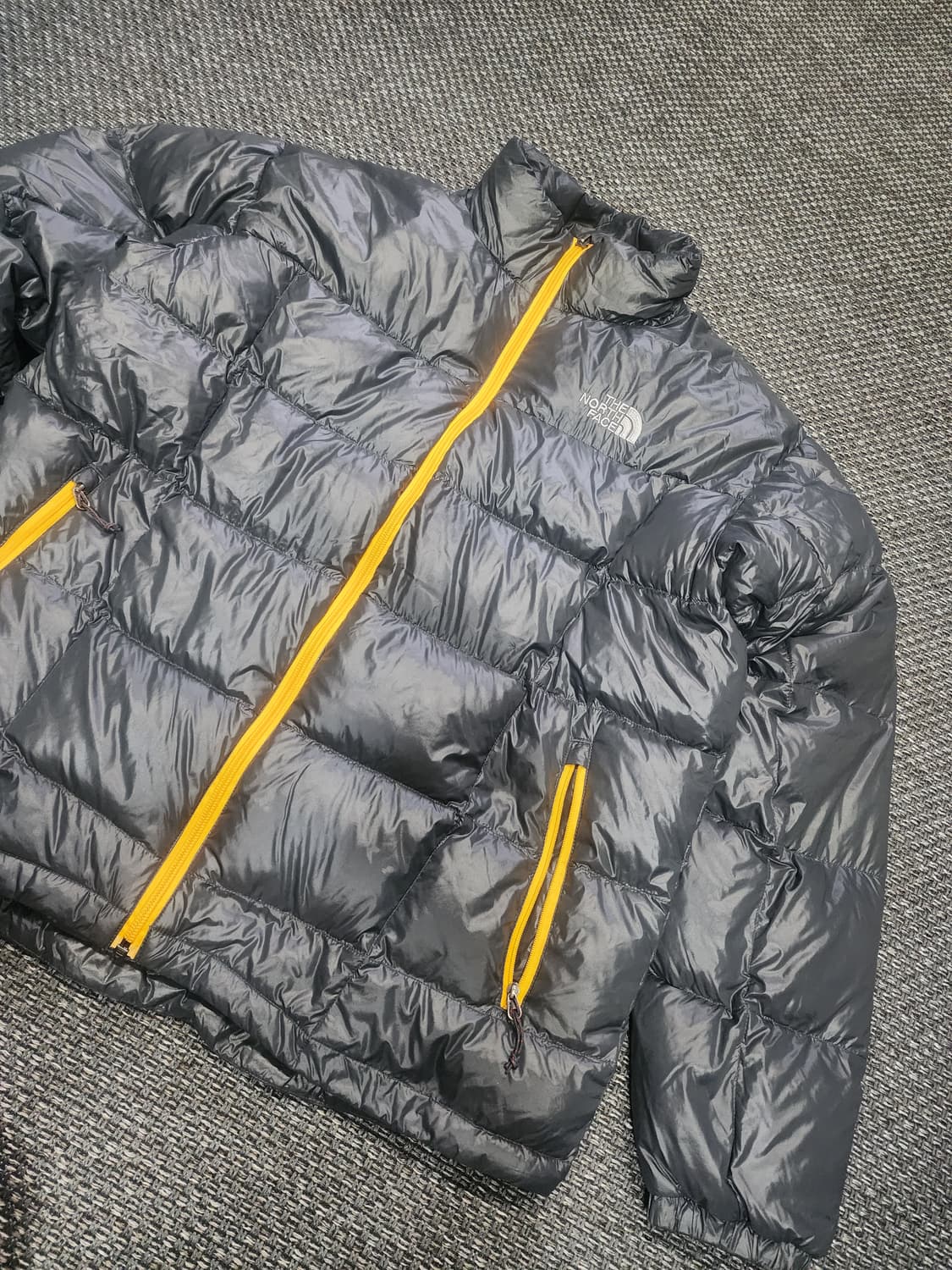 노스페이스 그레이 경량 패딩 100 L사이즈 상품이미지2