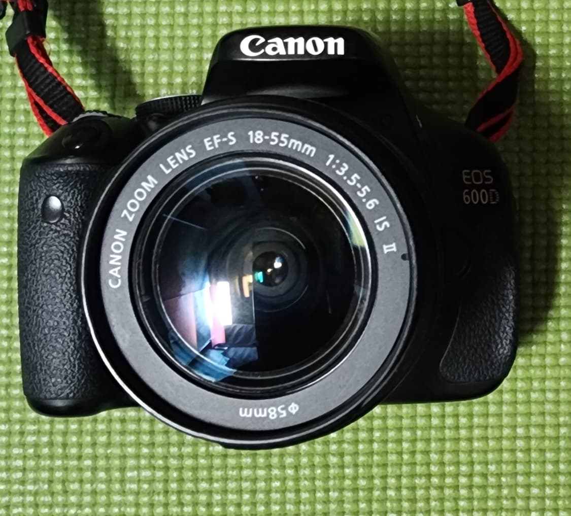 캐논 카메라 dslr 600d와 18-55mm 렌즈 팝니다. 상품이미지2